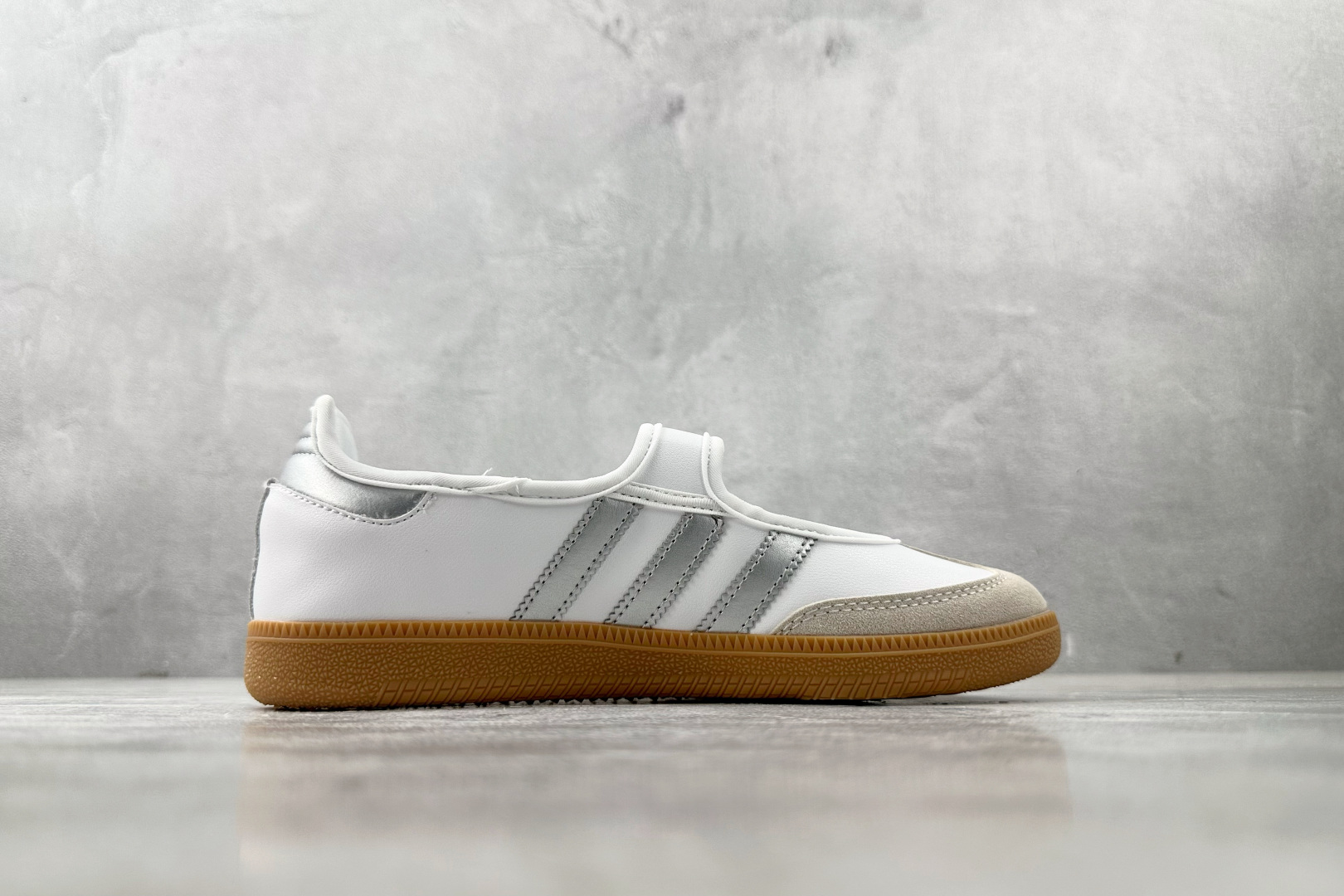 160 adidoriginals Samba Jane 白色 KJ3785