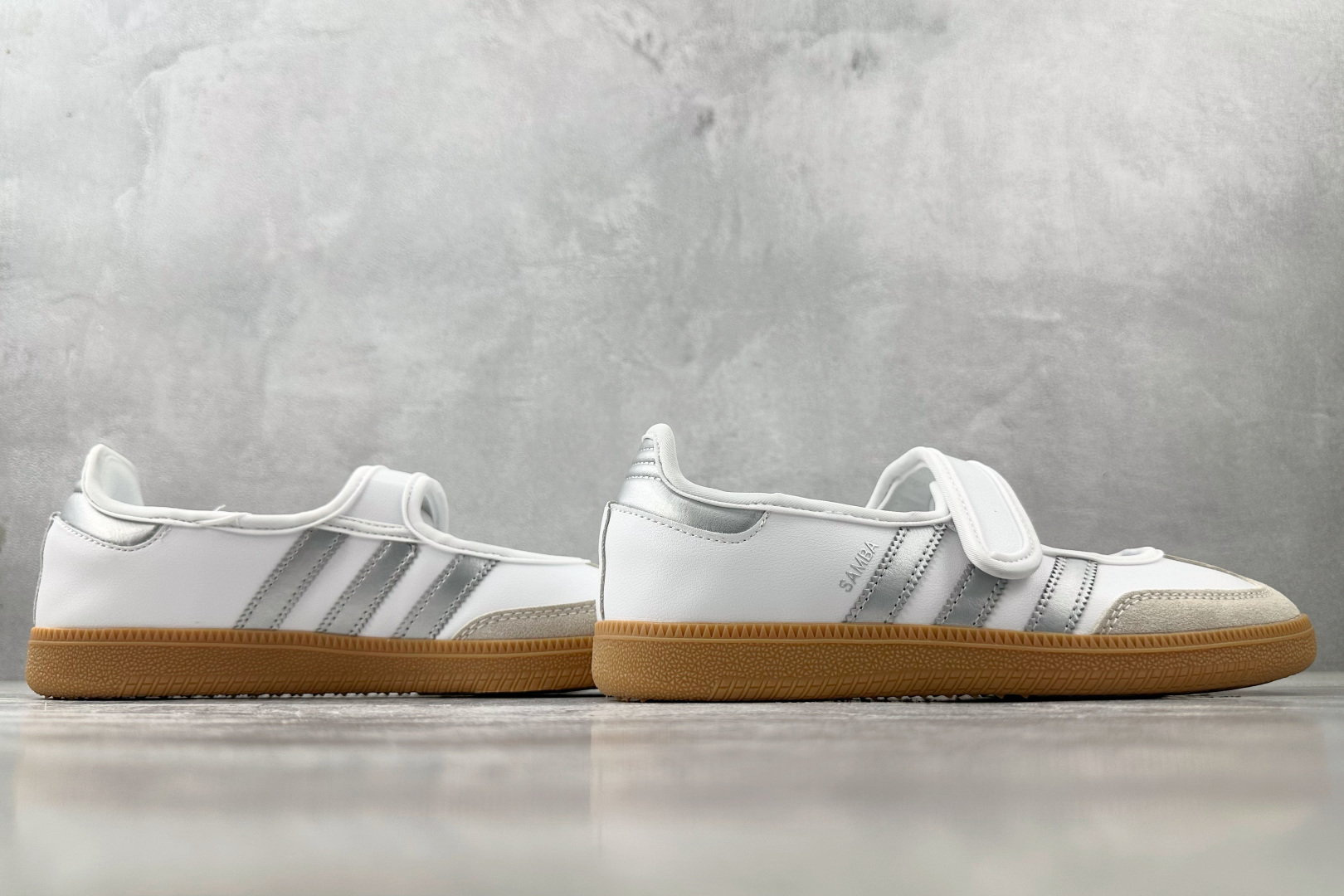 160 adidoriginals Samba Jane 白色 KJ3785