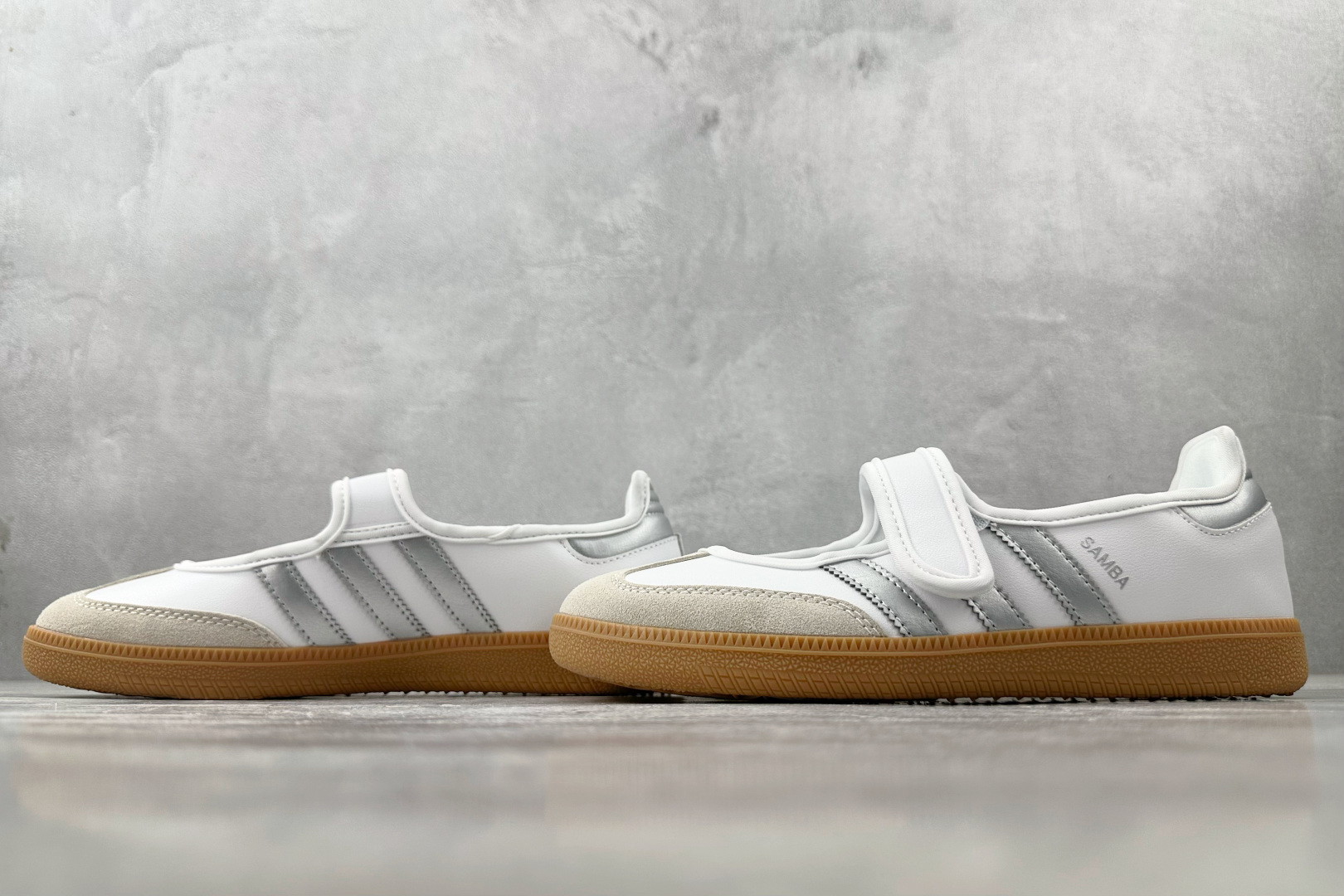 160 adidoriginals Samba Jane 白色 KJ3785
