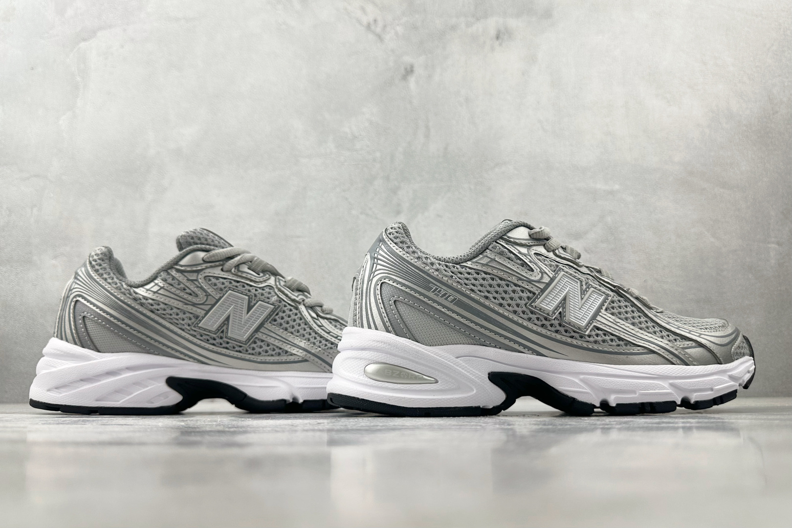 200 New Balance NB 740 银色 U740SG2