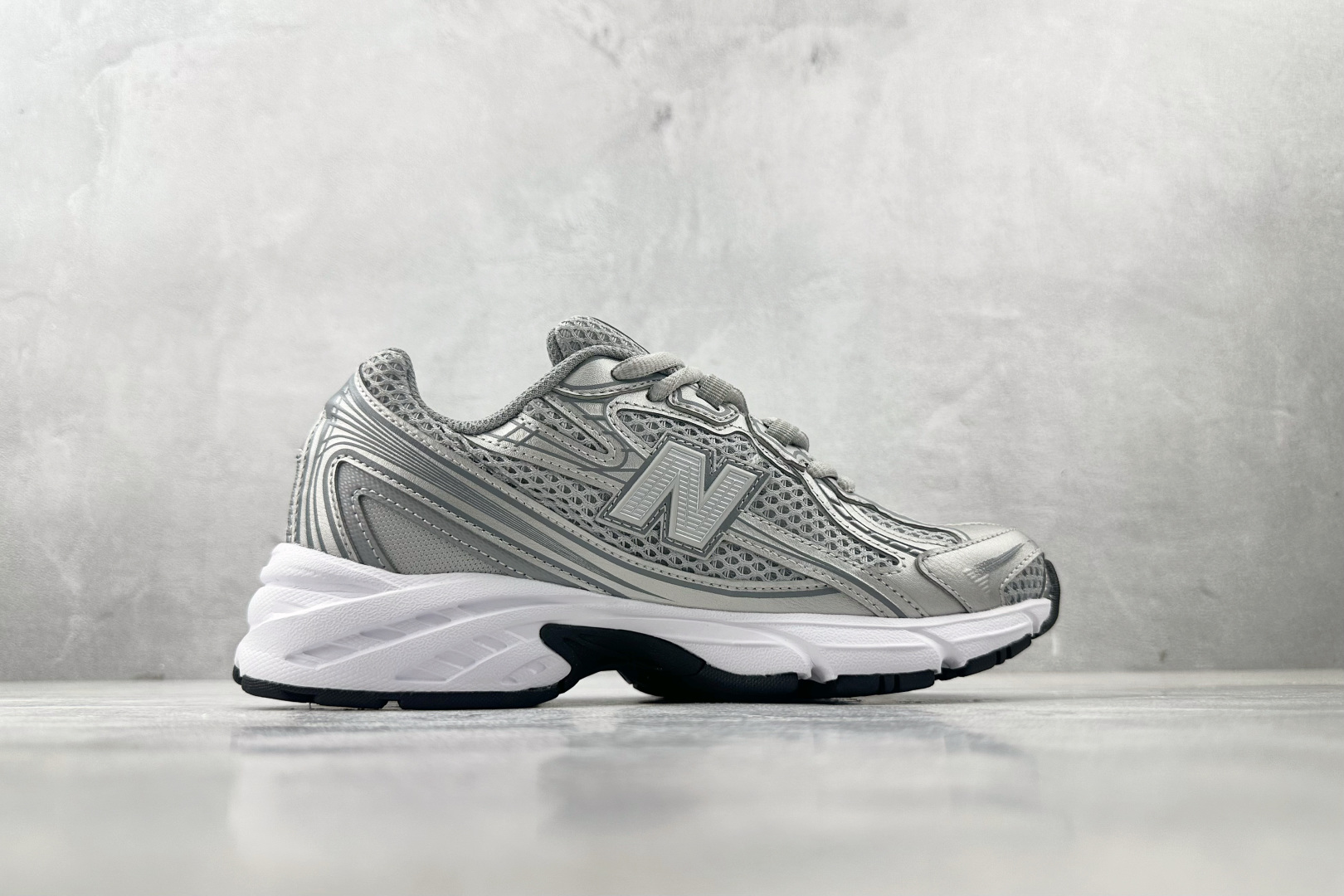 200 New Balance NB 740 银色 U740SG2