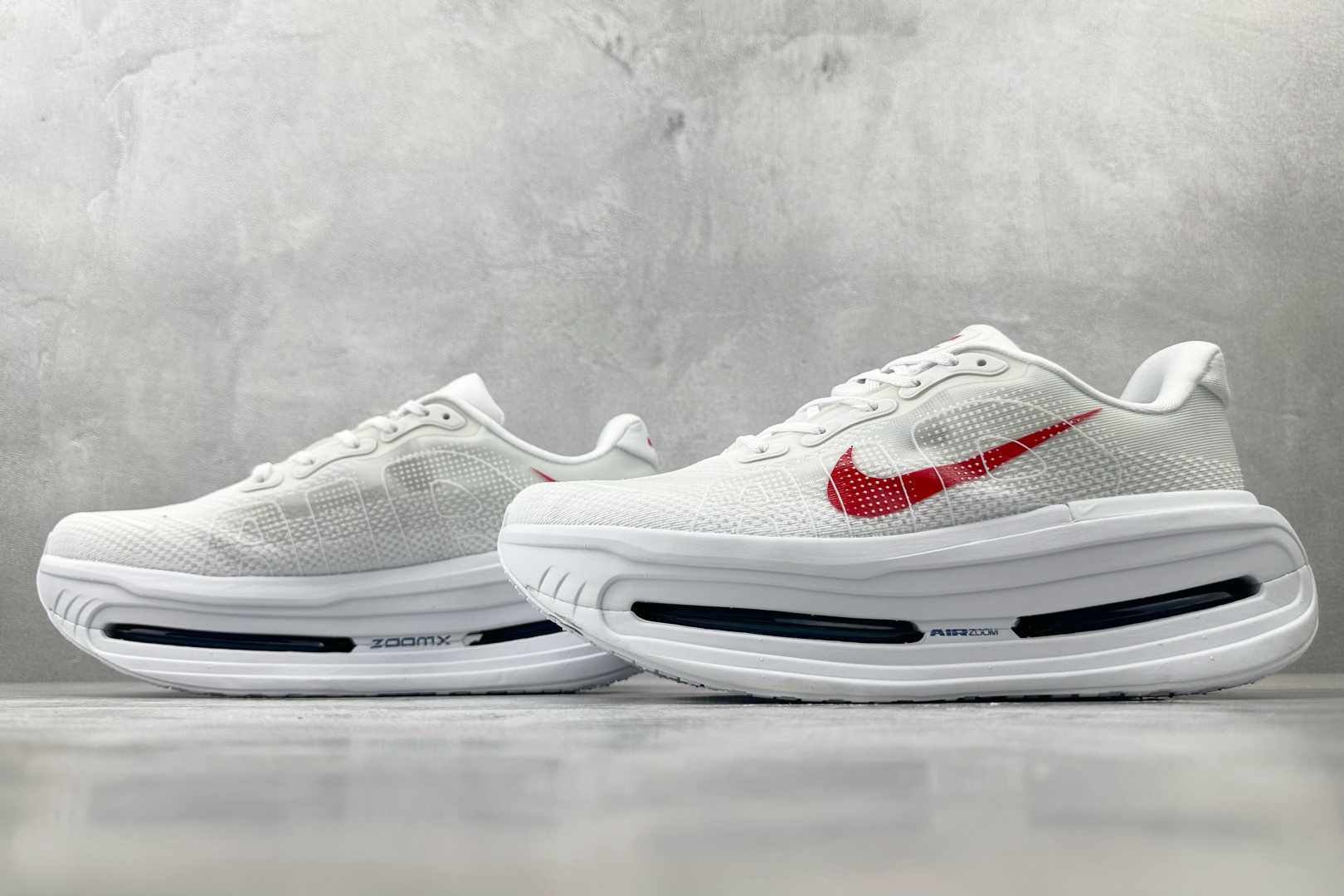 220 Nike Vomero Vomero Premium 白红  HQ2050-718
