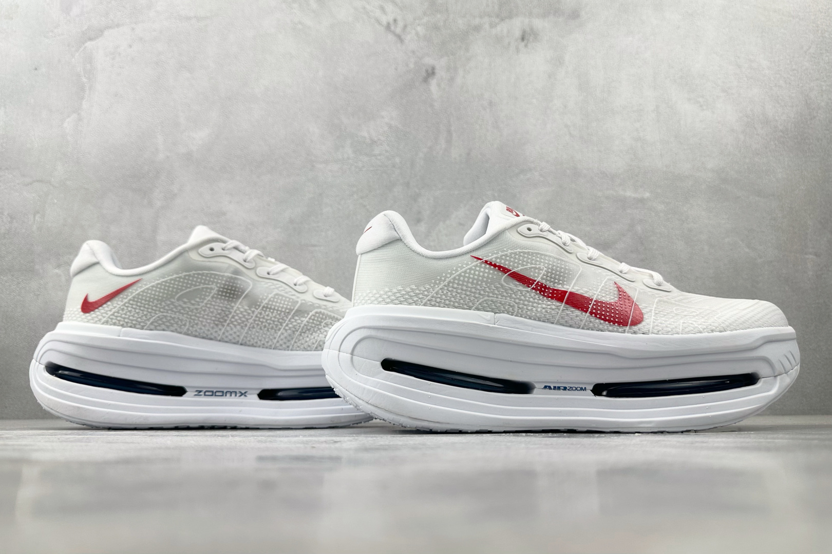 220 Nike Vomero Vomero Premium 白红  HQ2050-718