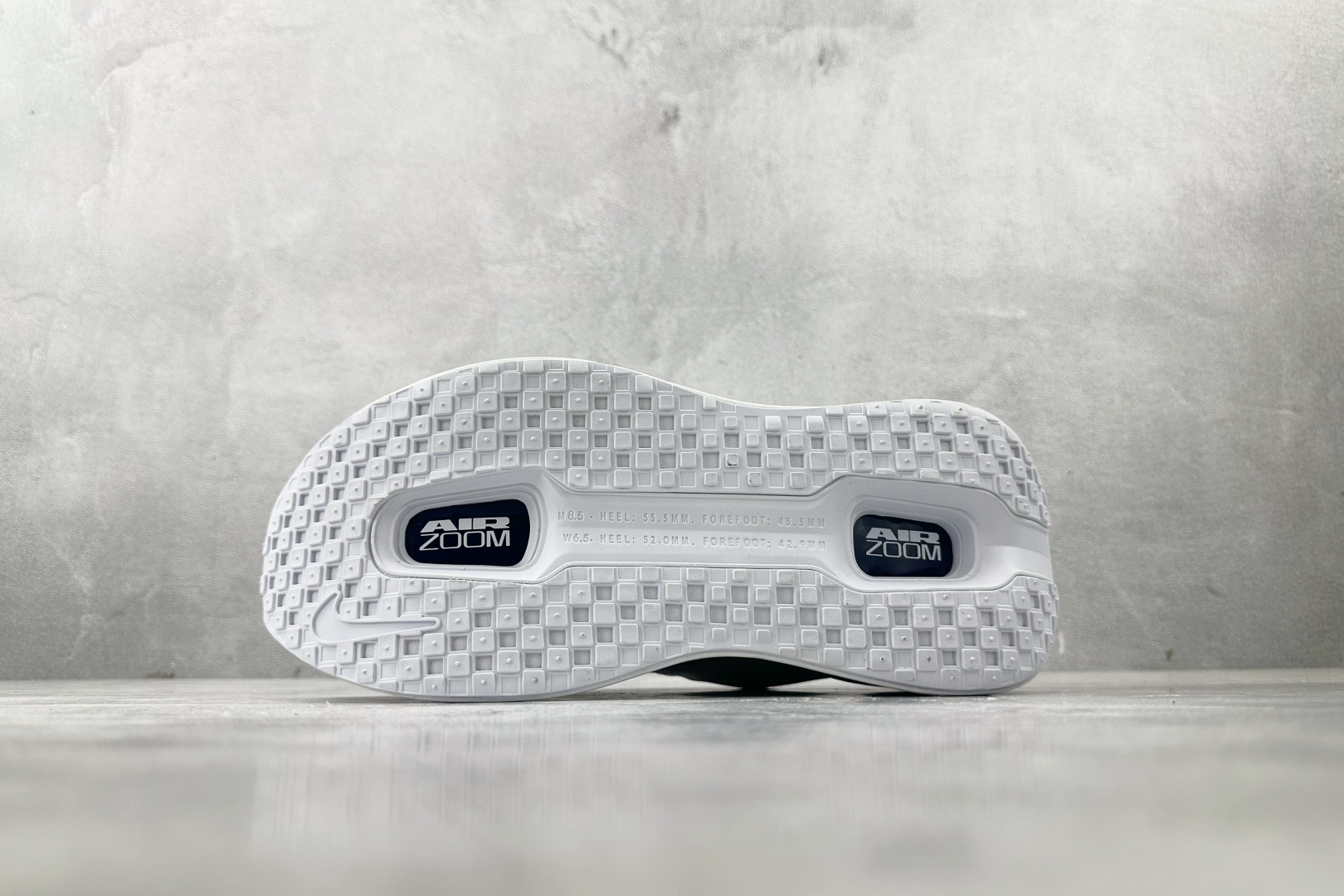 220 Nike Vomero Vomero Premium 白红  HQ2050-718