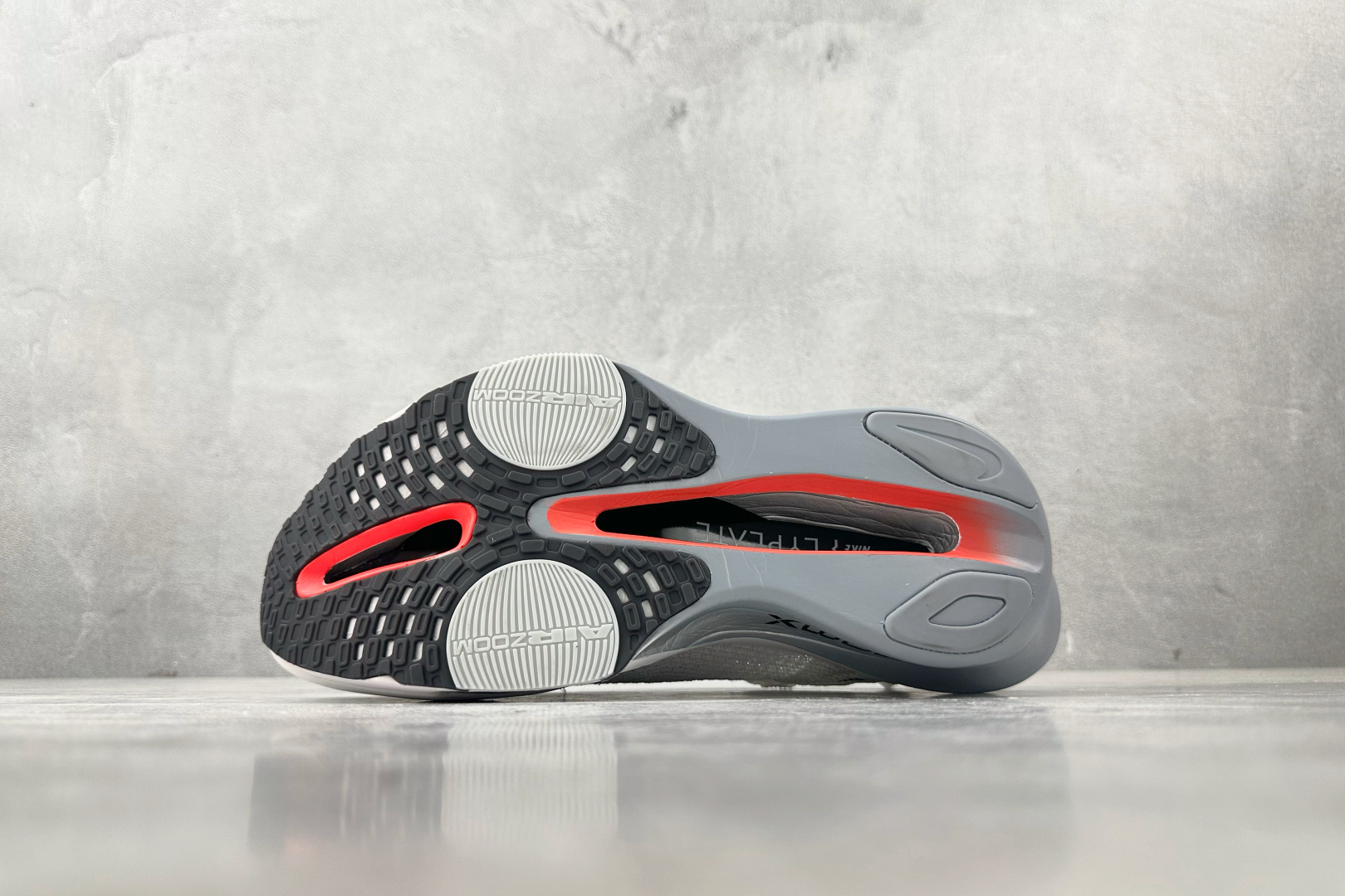GT 
全套数据私模 Nike Air Zoom Alphafly Next% 3 白黑色

货号：FD