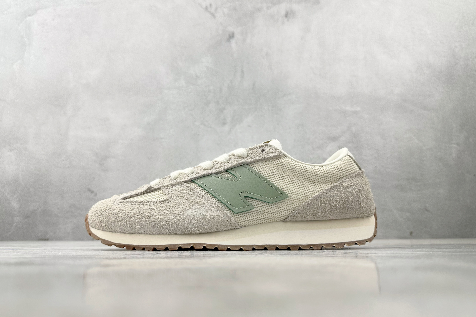 X 版 
New Balance NB 471 米白色

货号：U471KAC
尺码：36 36.5 3