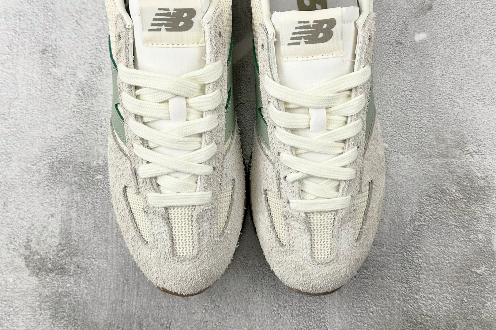 X 版 
New Balance NB 471 米白色

货号：U471KAC
尺码：36 36.5 3