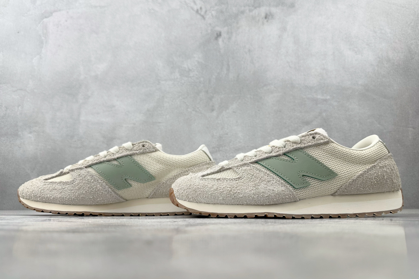 X 版 
New Balance NB 471 米白色

货号：U471KAC
尺码：36 36.5 3