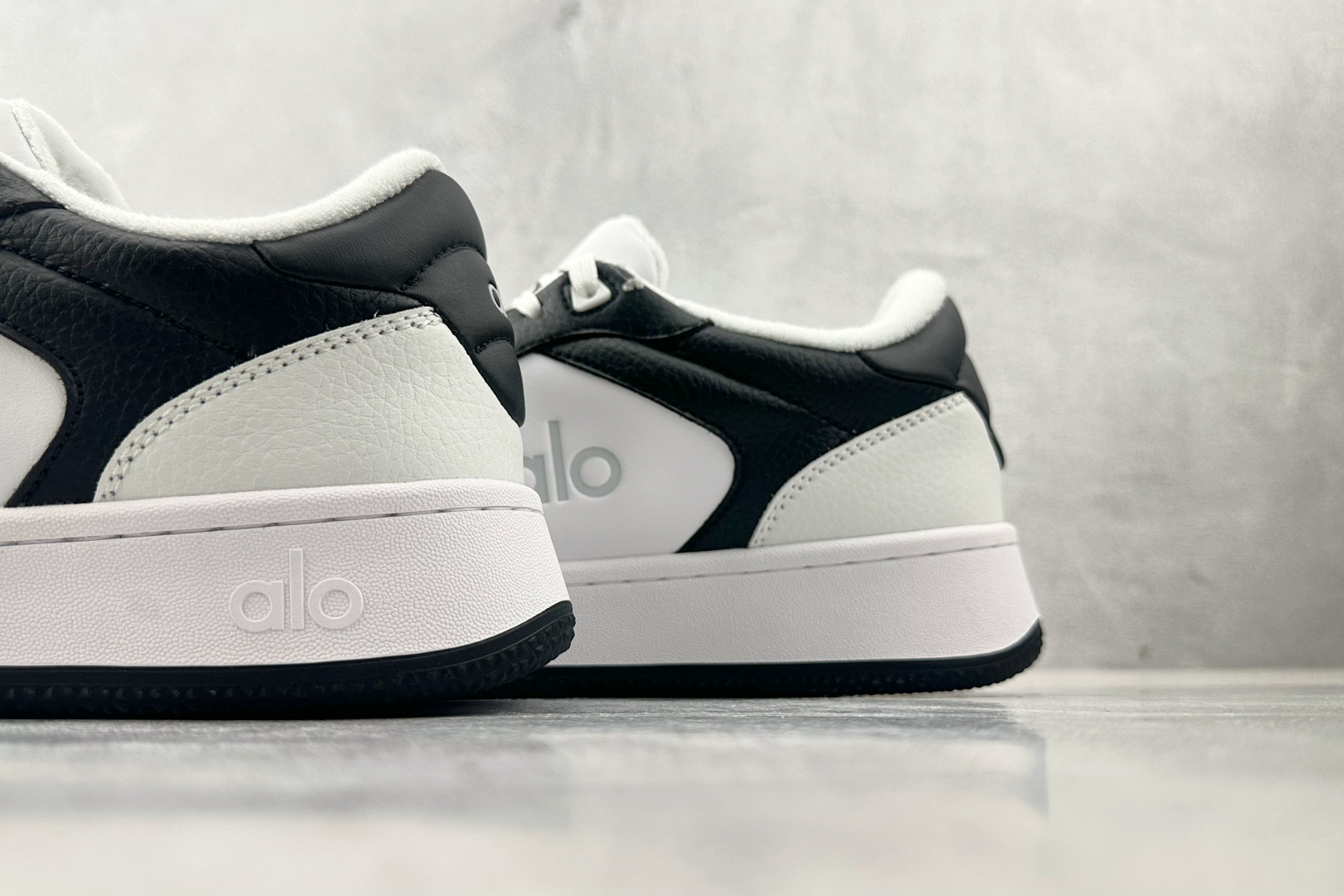270 全新工厂开发 alo yoga Recovery Mode 黑白色 A0685U-Black/White