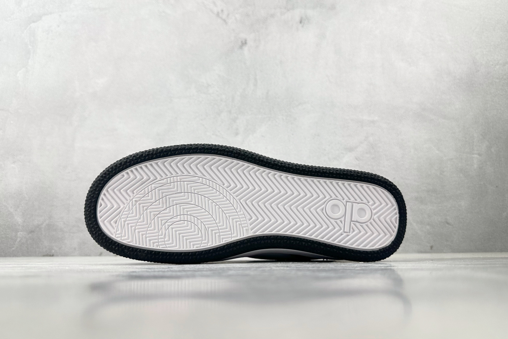 270 全新工厂开发 alo yoga Recovery Mode 黑白色 A0685U-Black/White