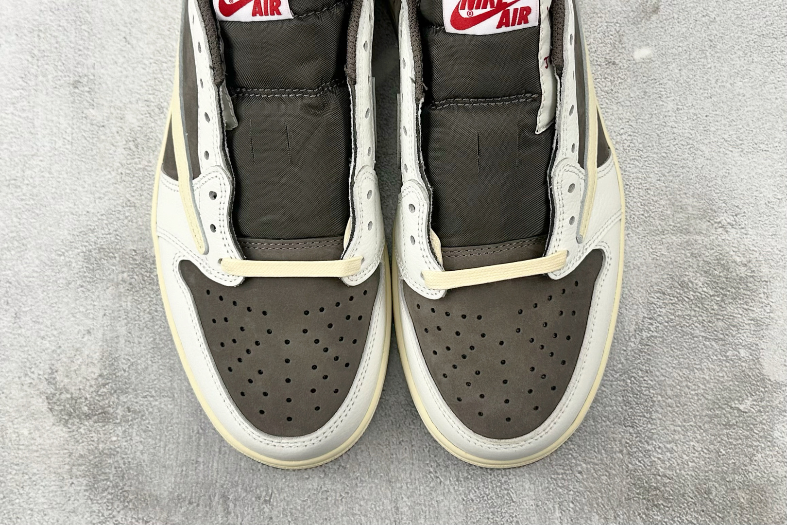 360 Travis Scott x Jordan Air Jordan 1 白棕色 反转摩卡 倒钩3.0  DM7866-162