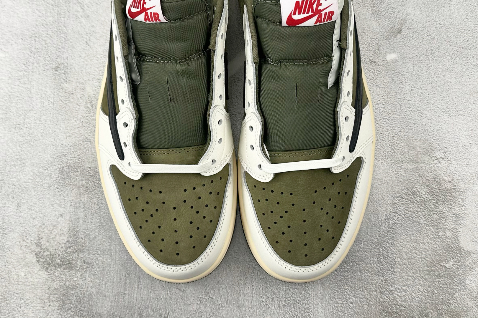 360 Travis Scott x Jordan Air Jordan 1 Low ”Medium Olive”倒钩8.0 米绿  DM7866-200