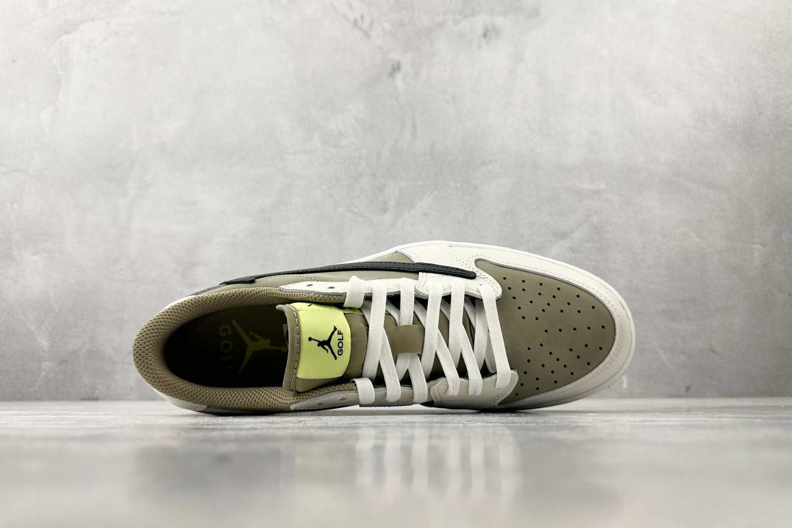 360 Travis Scott x Jordan Air Jordan 1 Low Golf 倒钩 6.0棕白  FZ3124-200