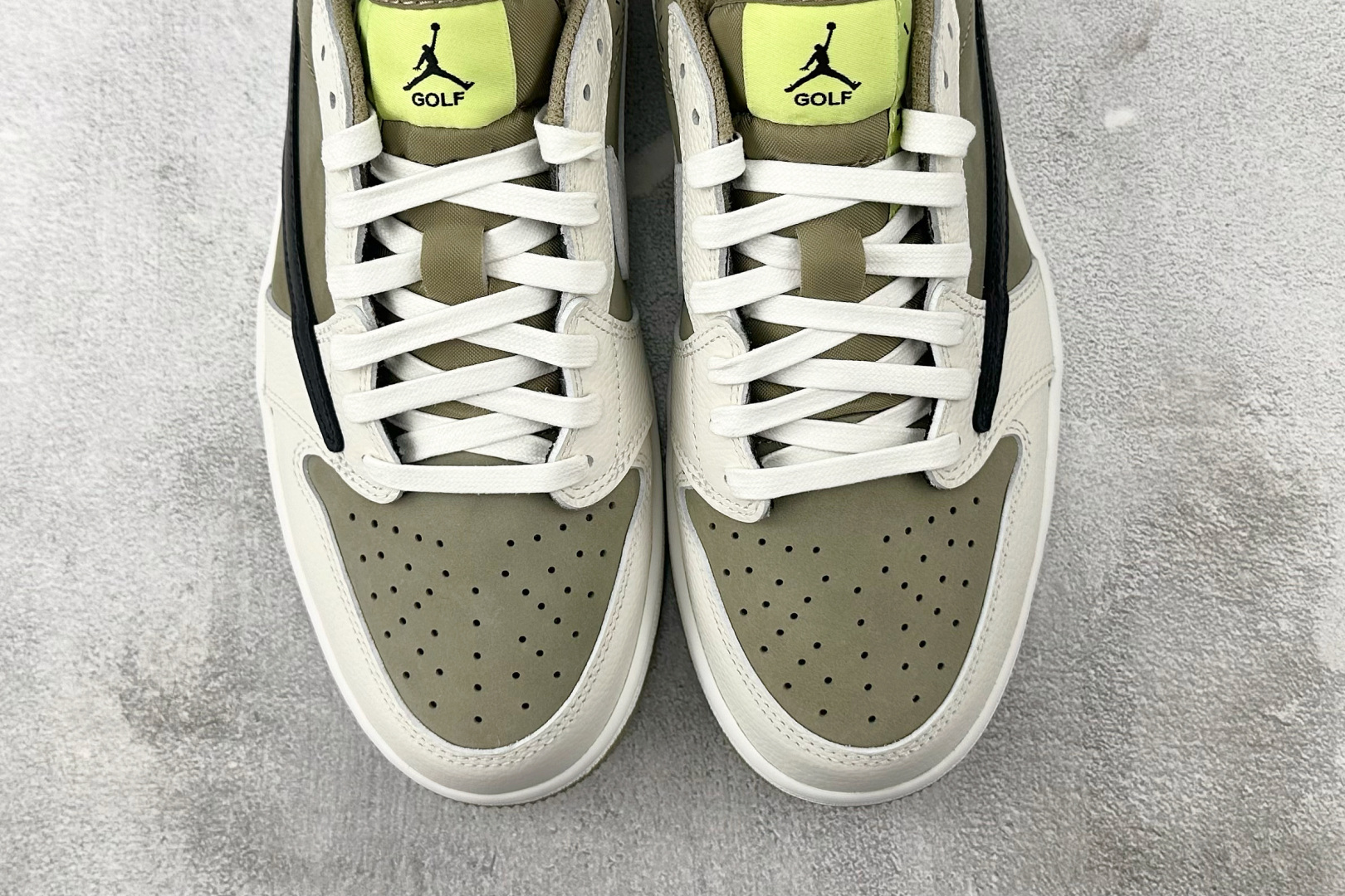 360 Travis Scott x Jordan Air Jordan 1 Low Golf 倒钩 6.0棕白  FZ3124-200
