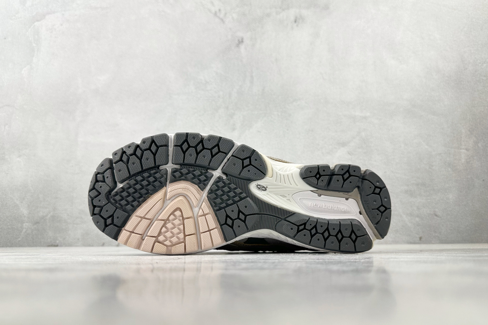 200 纯原出品 INVINCIBLE × N.HOOLYWOOD × New Balance NB 1906U 卡其色 M1906NIH