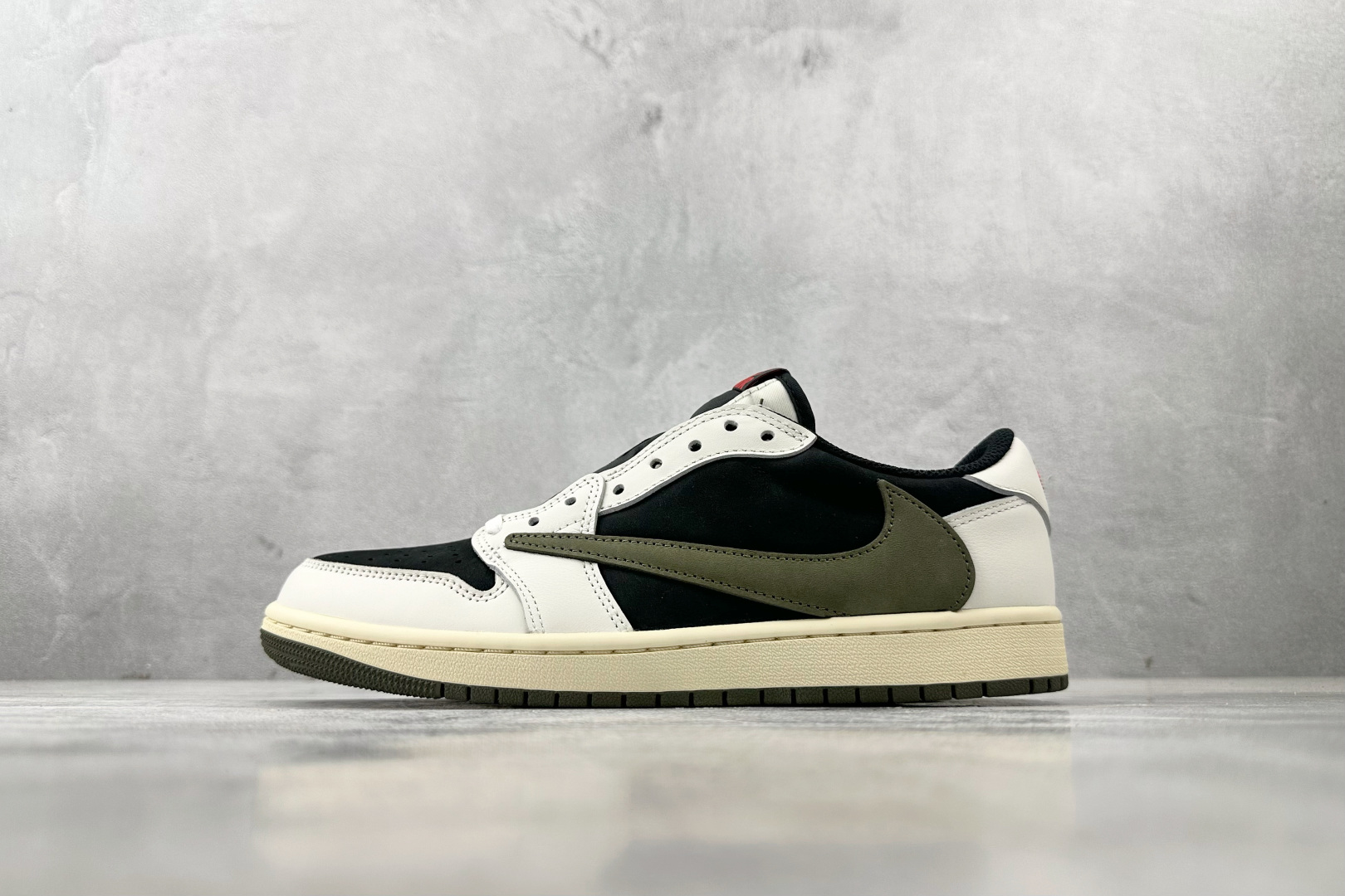 360 Travis Scott x Jordan Air Jordan 1 Low ”Medium Olive” 联名款 黑绿橄榄  DZ4137-106