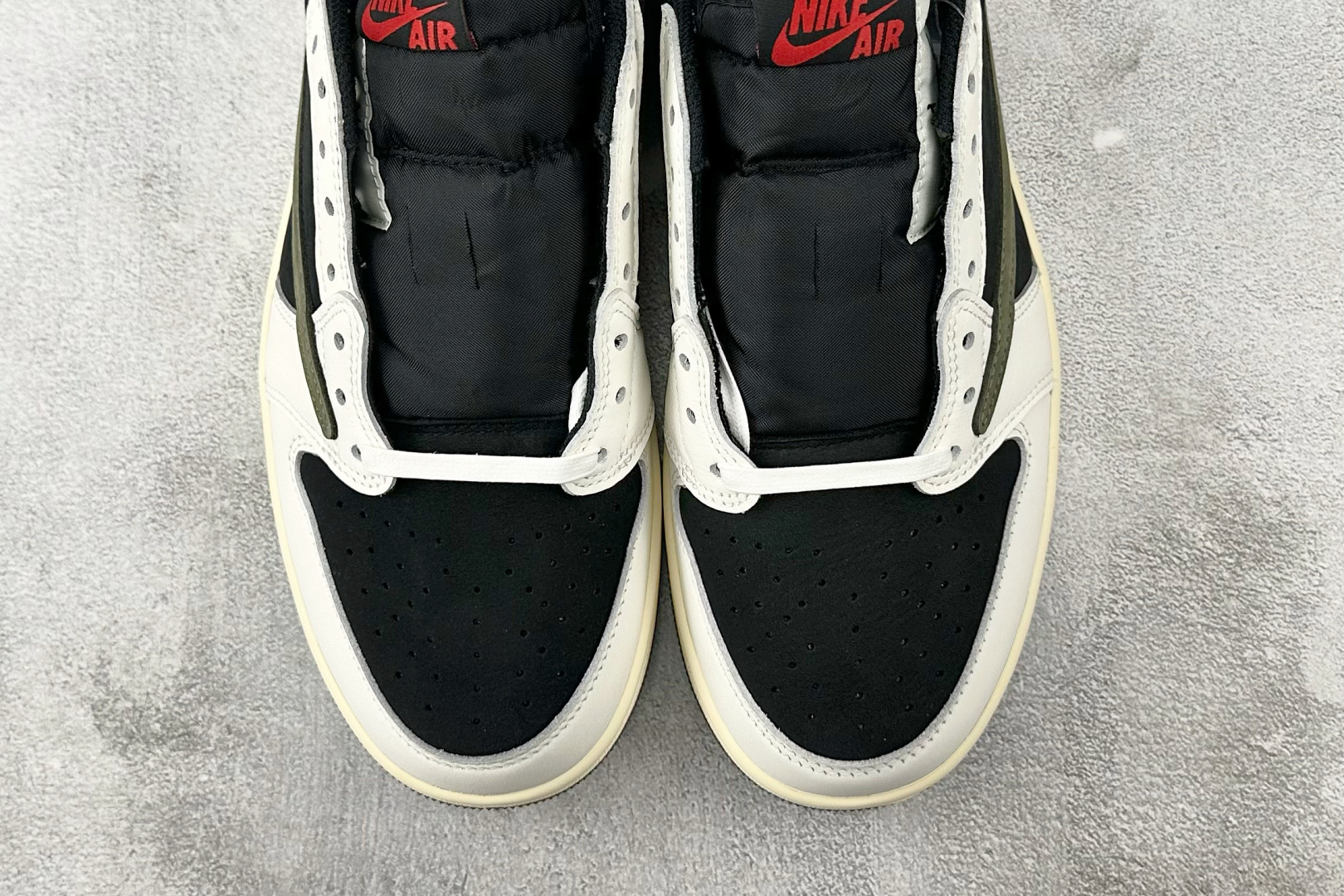 360 Travis Scott x Jordan Air Jordan 1 Low ”Medium Olive” 联名款 黑绿橄榄  DZ4137-106
