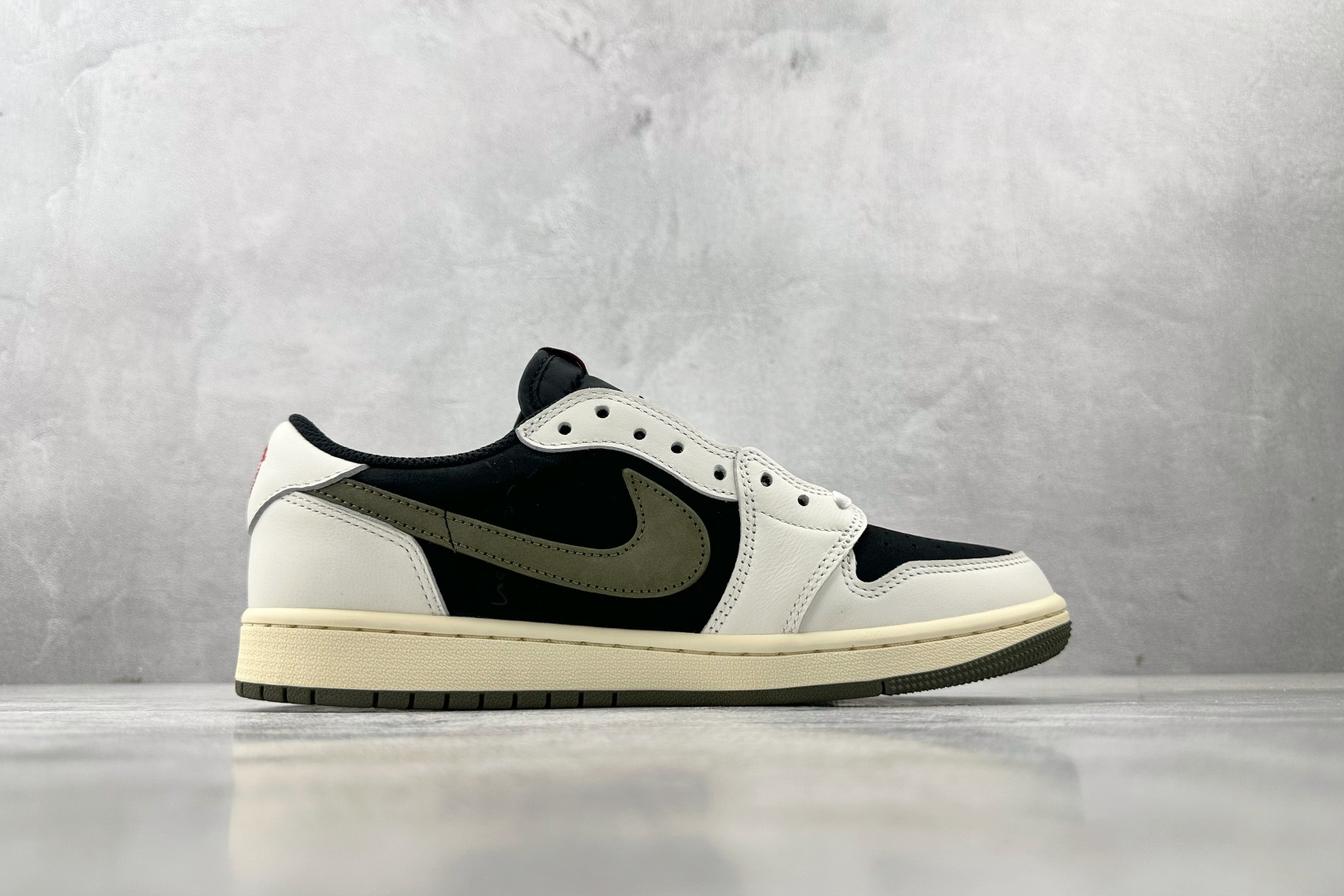 360 Travis Scott x Jordan Air Jordan 1 Low ”Medium Olive” 联名款 黑绿橄榄  DZ4137-106