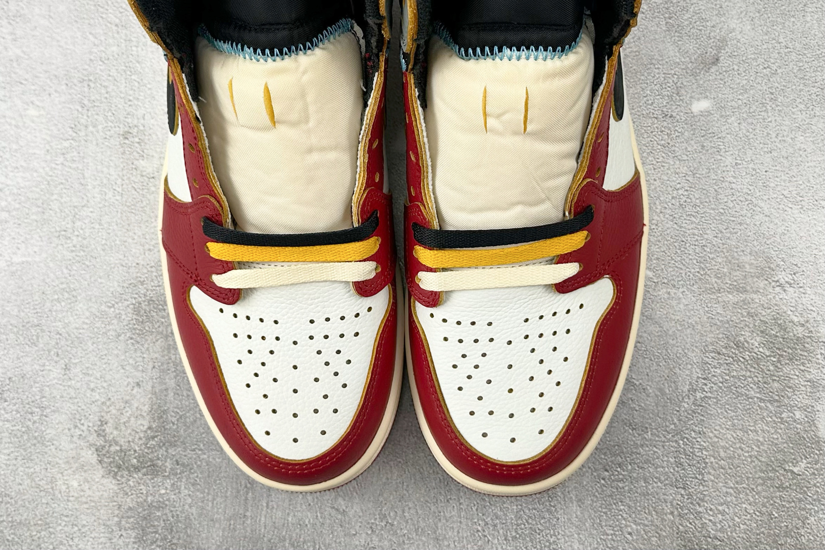 440 Unix Jordan Air Jordan 1 白红灰  HV8563-600