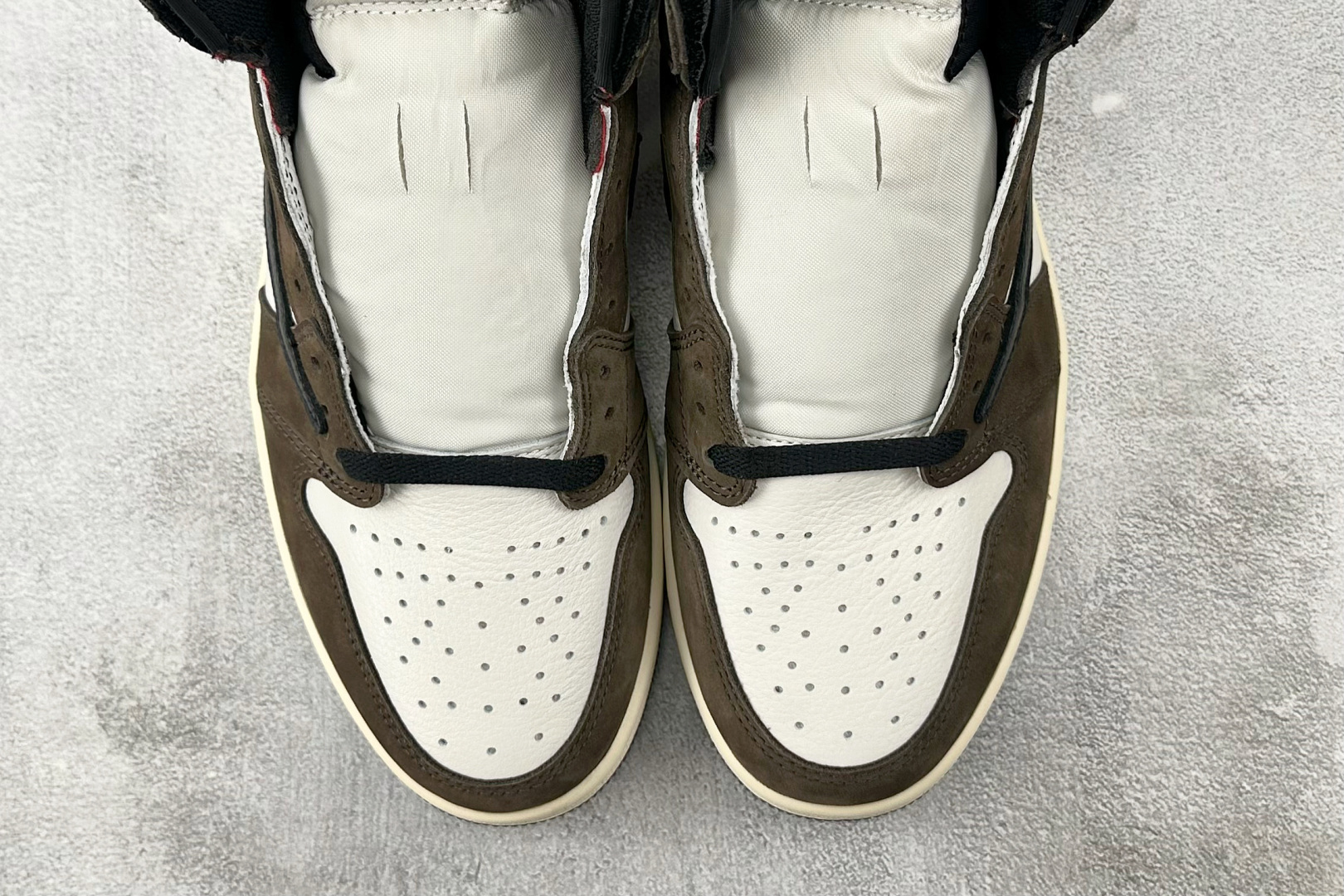 430 Travis Scott x Jordan Air Jordan 1 High Ts Sp 倒钩 深棕  CD4487-100