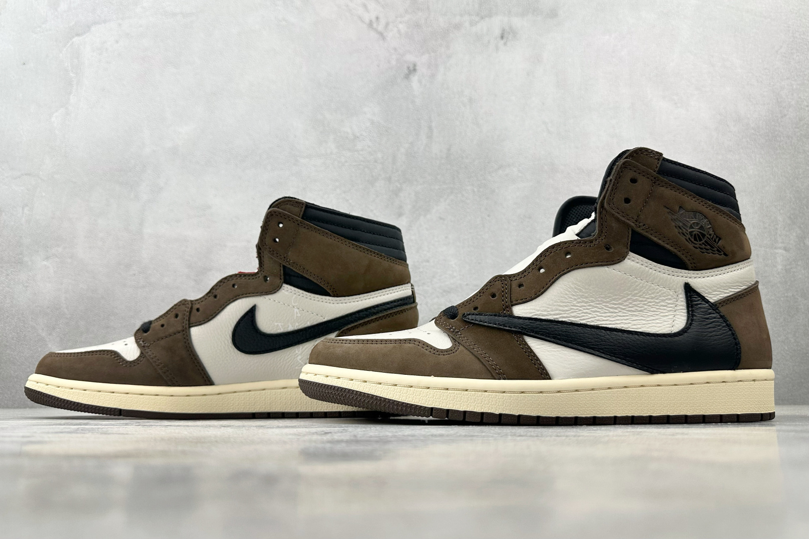 430 Travis Scott x Jordan Air Jordan 1 High Ts Sp 倒钩 深棕  CD4487-100