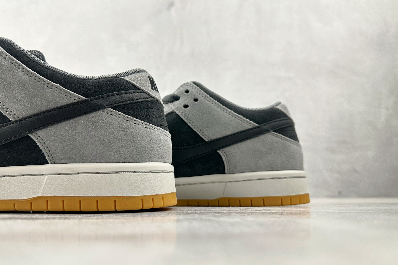 200 免检版 配色齐全 Nike Dunk SB Low“DARK SMOKE GREY”灰黑色 HF3063-001