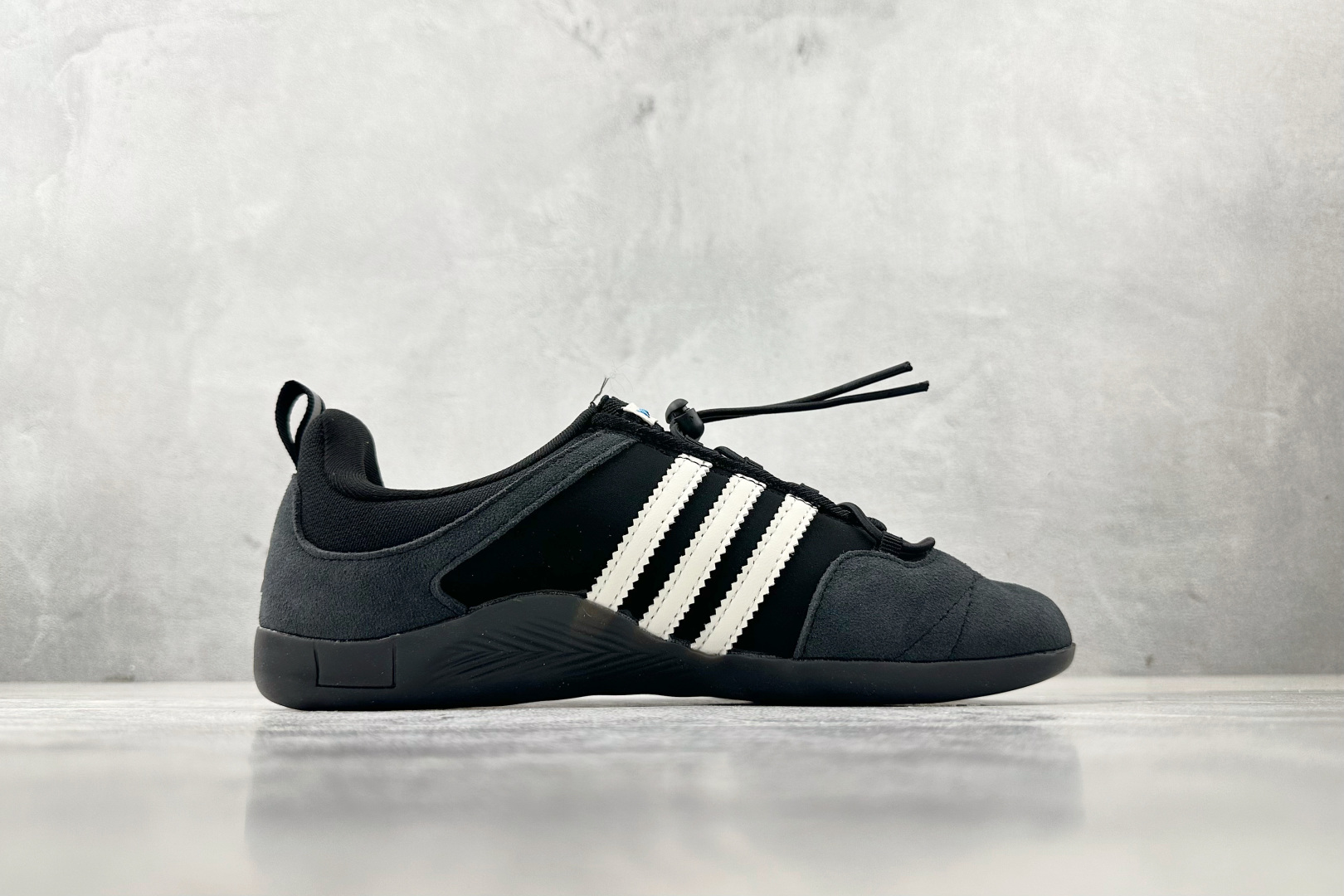 200 出口订单 Bad Bunny x adidBallerina黑白色  JQ9231