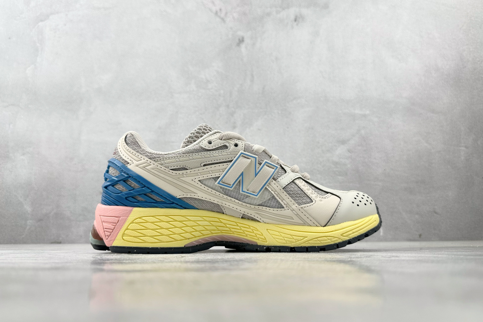200 纯原出品 New Balance NB 1906R 灰白色 M1906NC