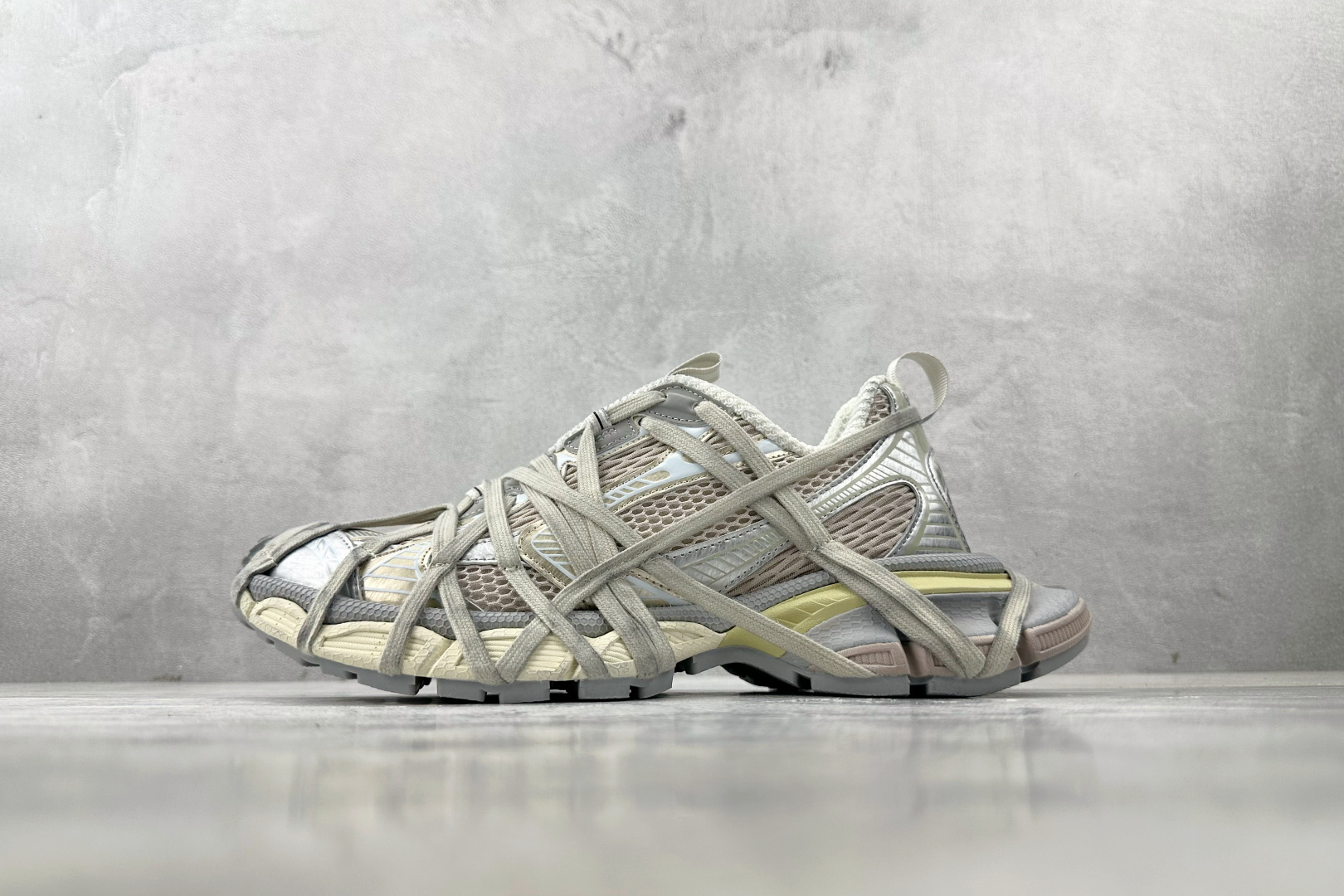310 Balenciaga巴黎世家 3XL 绑带香槟 734734W3XL59110