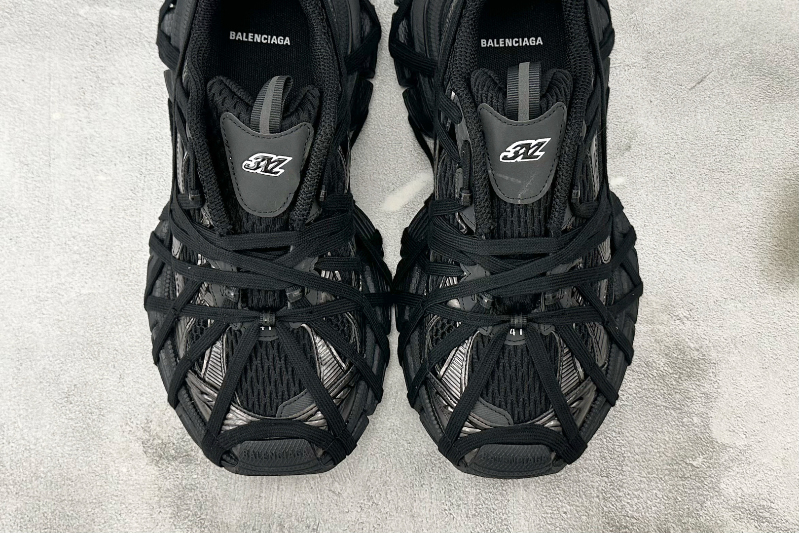 310 Balenciaga巴黎世家 3XL 全黑绑带 734734W3XL59110