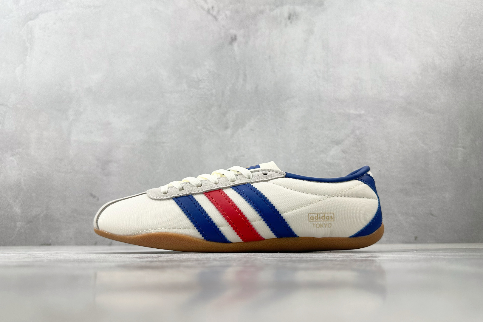 170 出口订单 adidoriginals TOKYO 米蓝色  JQ0585