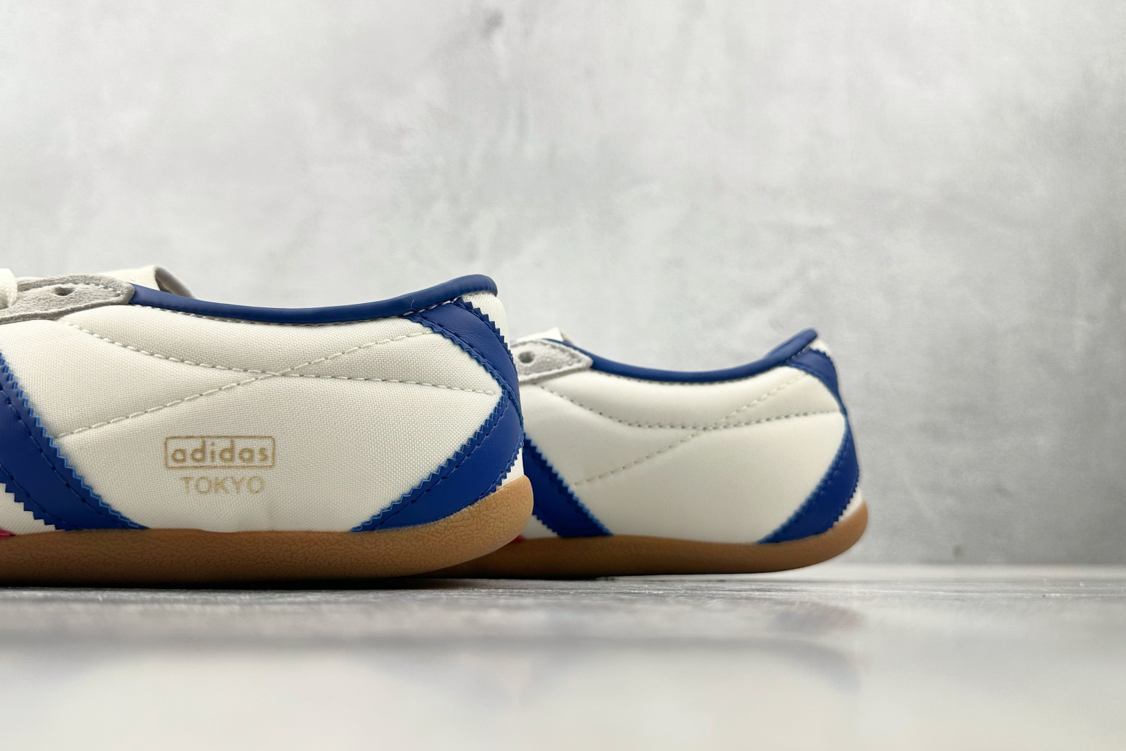 170 出口订单 adidoriginals TOKYO 米蓝色  JQ0585