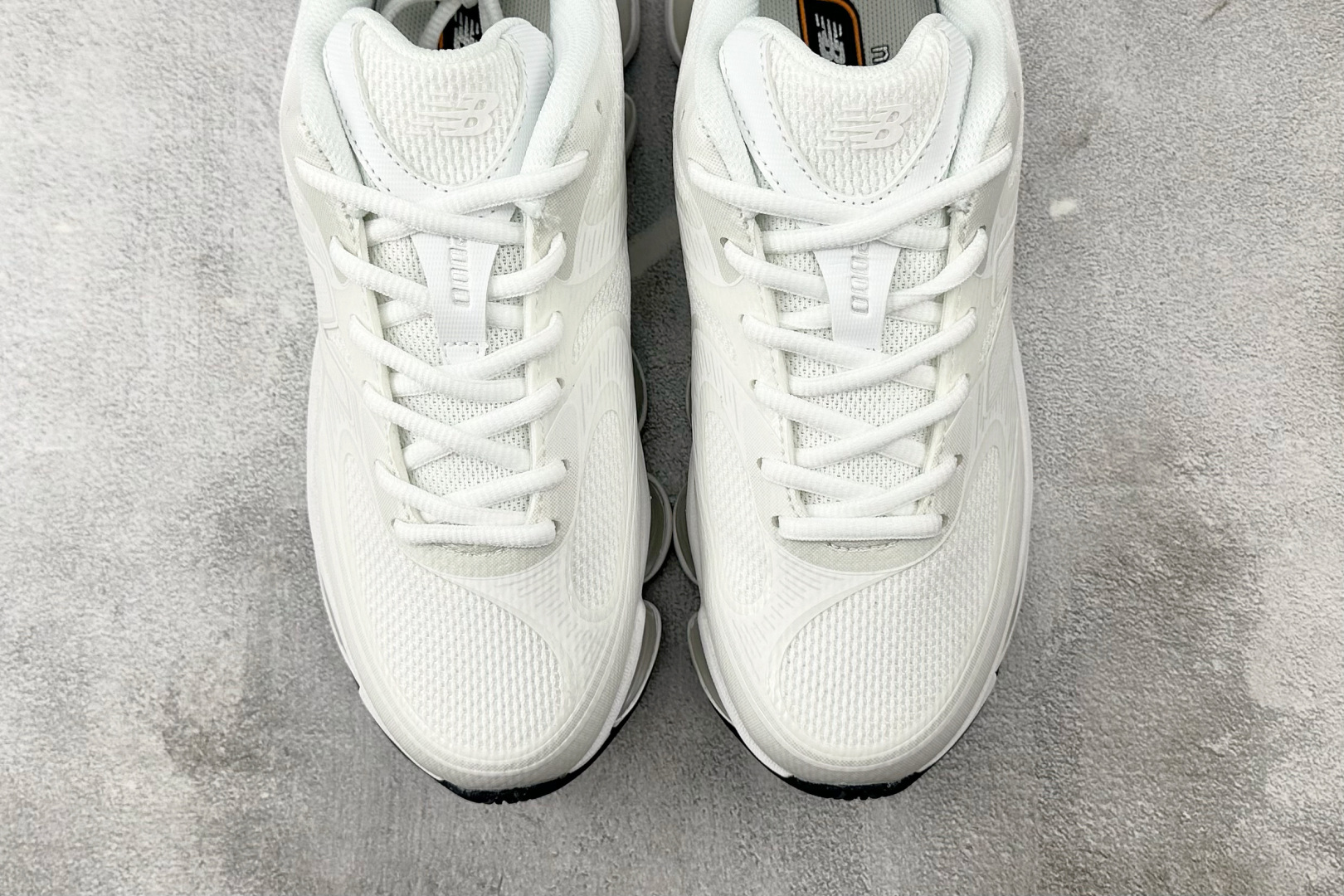 C 版 
大厂出品 New Balance NB 2000 米白

货号：U2000ETD
尺码：36 