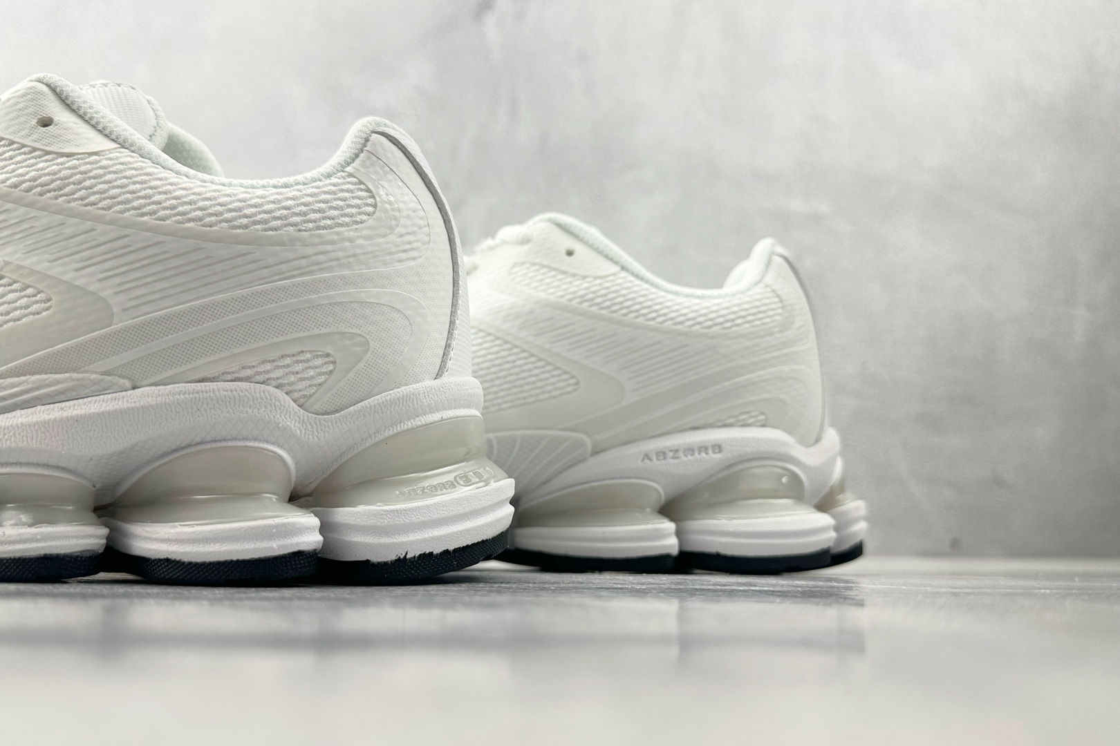 C 版 
大厂出品 New Balance NB 2000 米白

货号：U2000ETD
尺码：36 