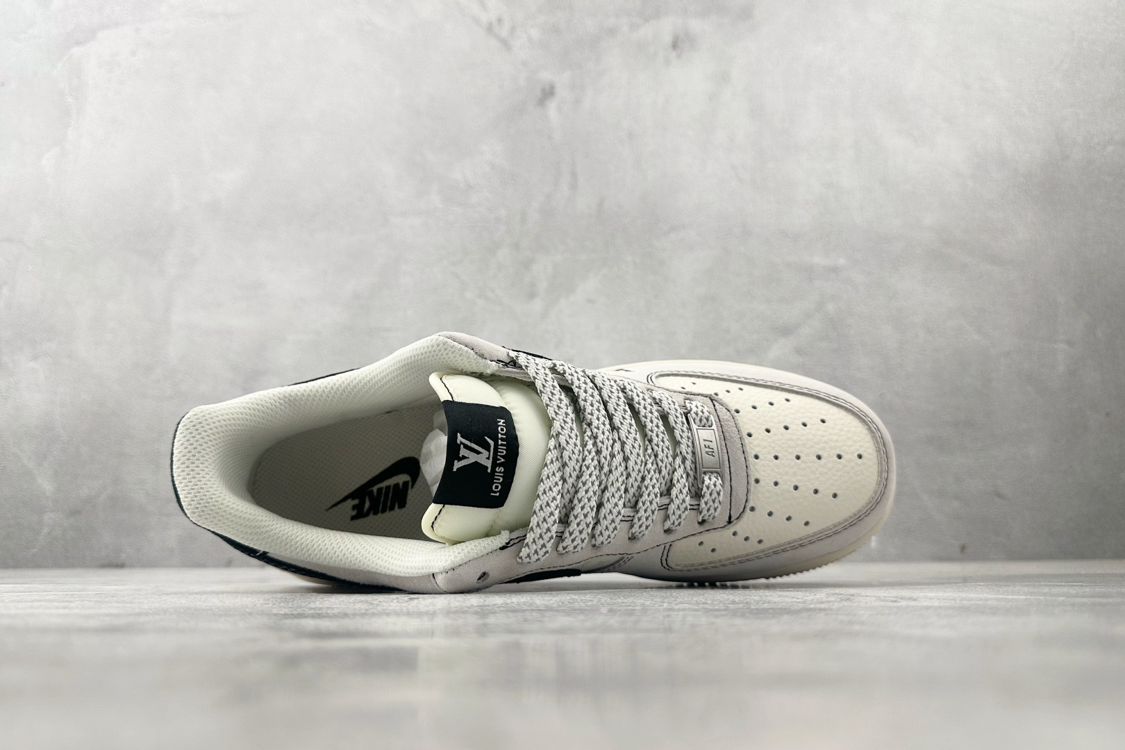 260 Nike Air Force 1 07 LV 联名 米灰黑 CX5050-Y06