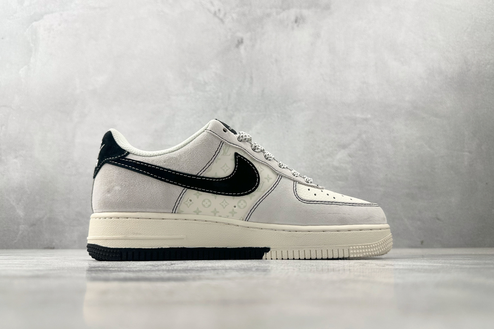 260 Nike Air Force 1 07 LV 联名 米灰黑 CX5050-Y06