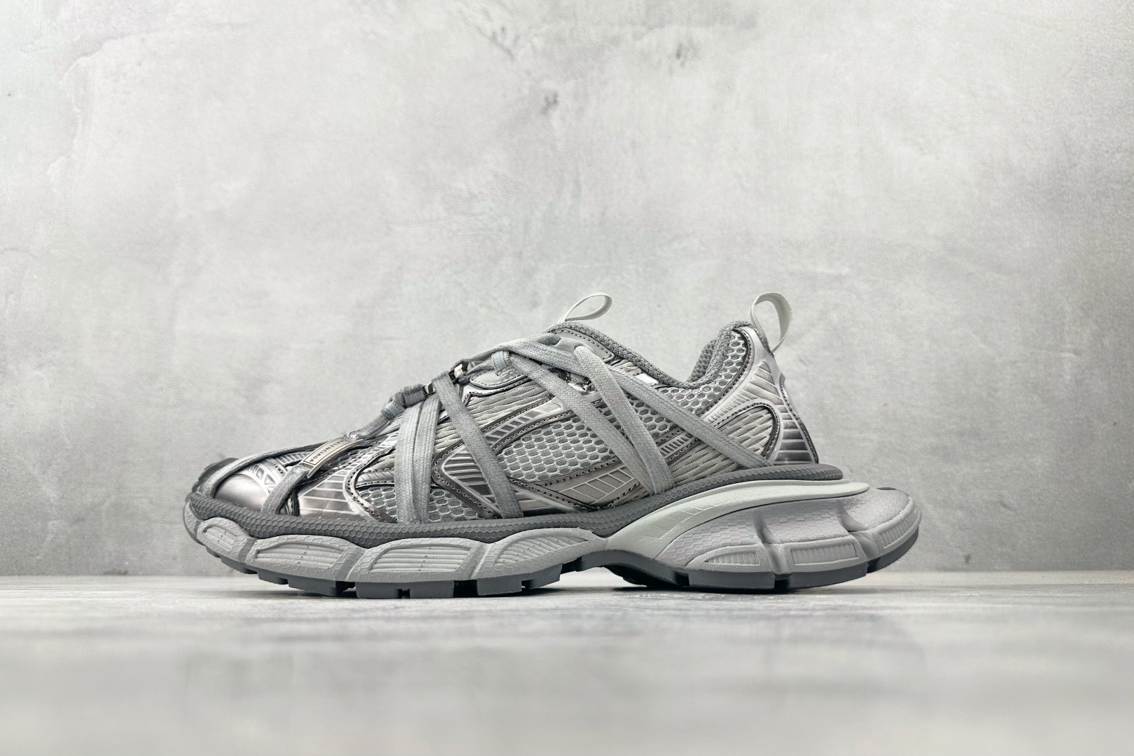 
GO 配色持续更新 Balenciaga巴黎世家 3XL 绑带 系列