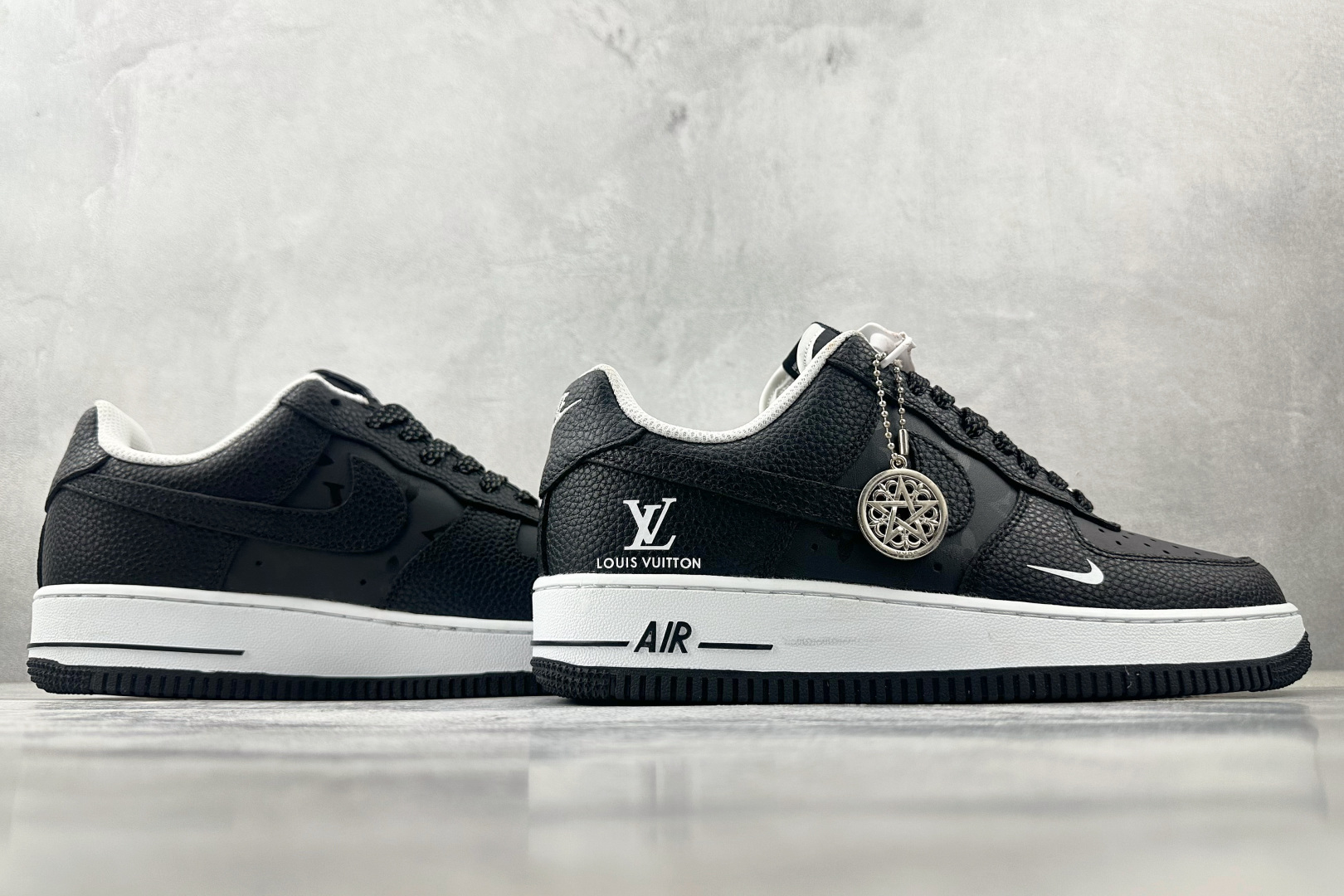 260 Nike Air Force 1 07 LV 联名 黑色 CZ3986-003