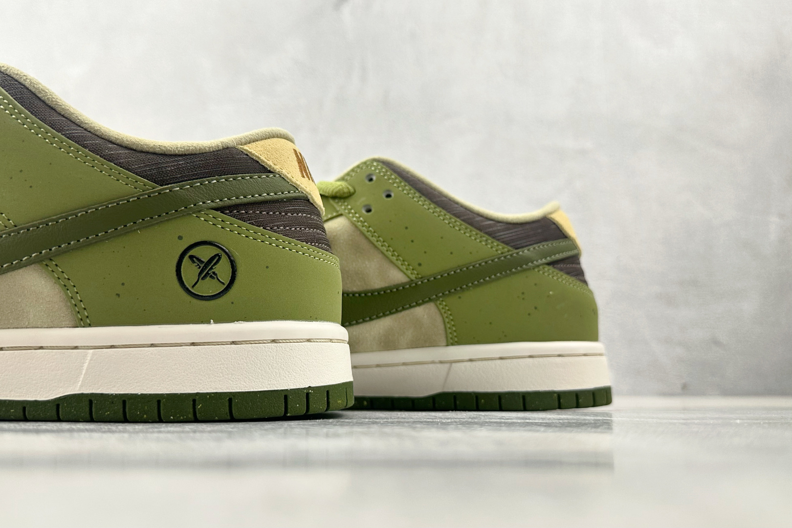 200 免检版 配色齐全 Yuto Horigome x Nike Dunk SB Low ”Asparagus”绿白 HF8022-300
