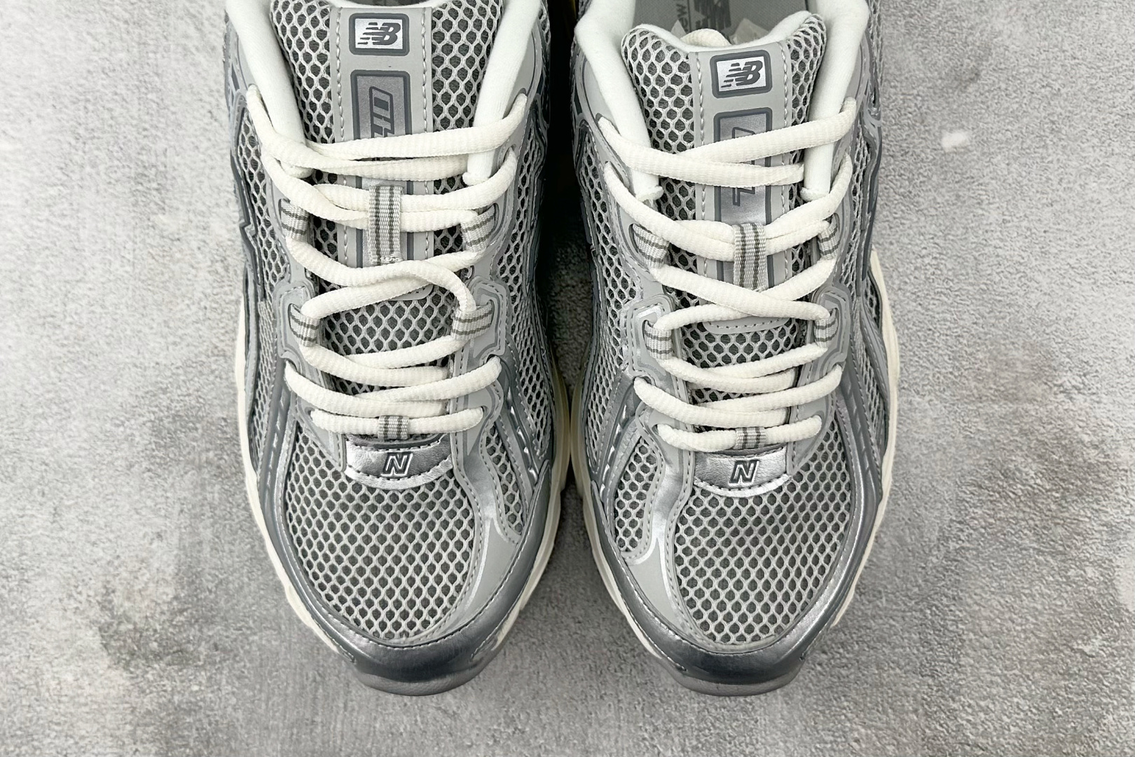 200 New Balance NB 740 银色 U740AR2
