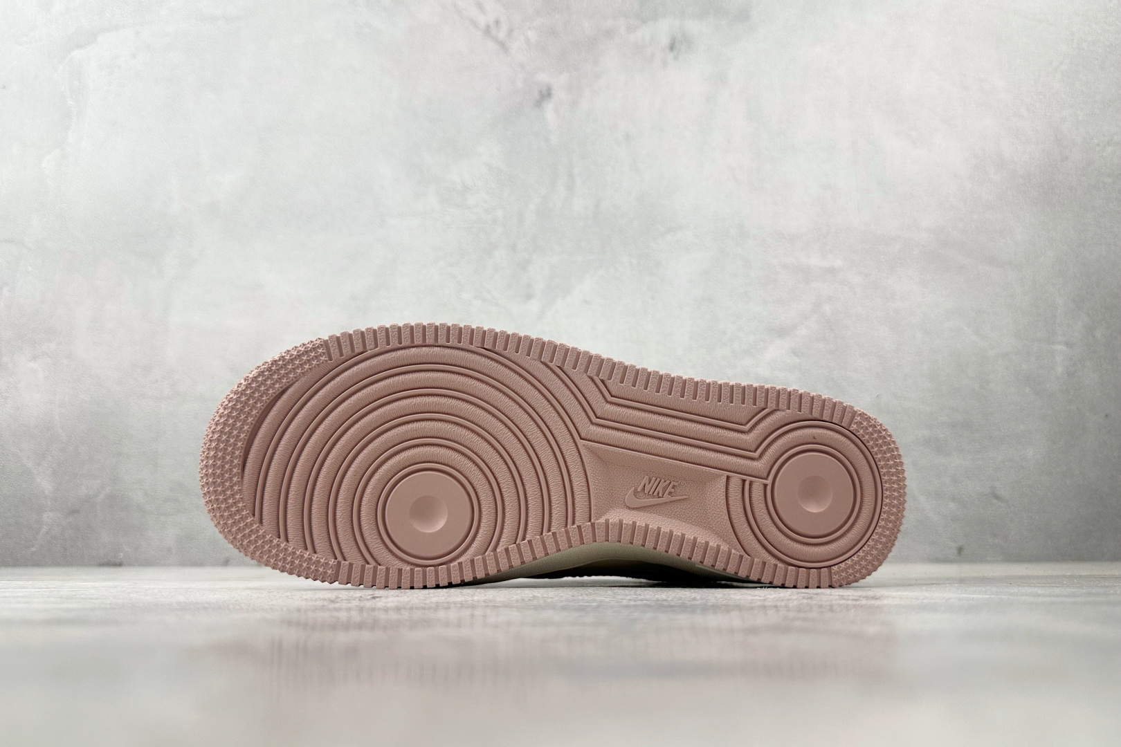 260 Nike Air Force 1 07 拉布布 联名 米白粉 KB1688-006