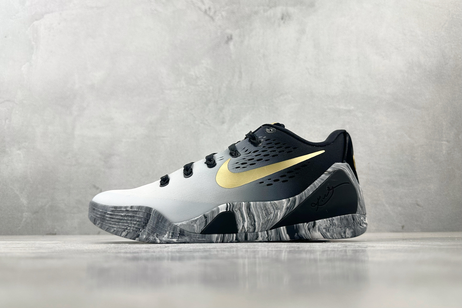 450 纯原生产线 Nike Kobe 9 EM 黑白色 FZ7333-002