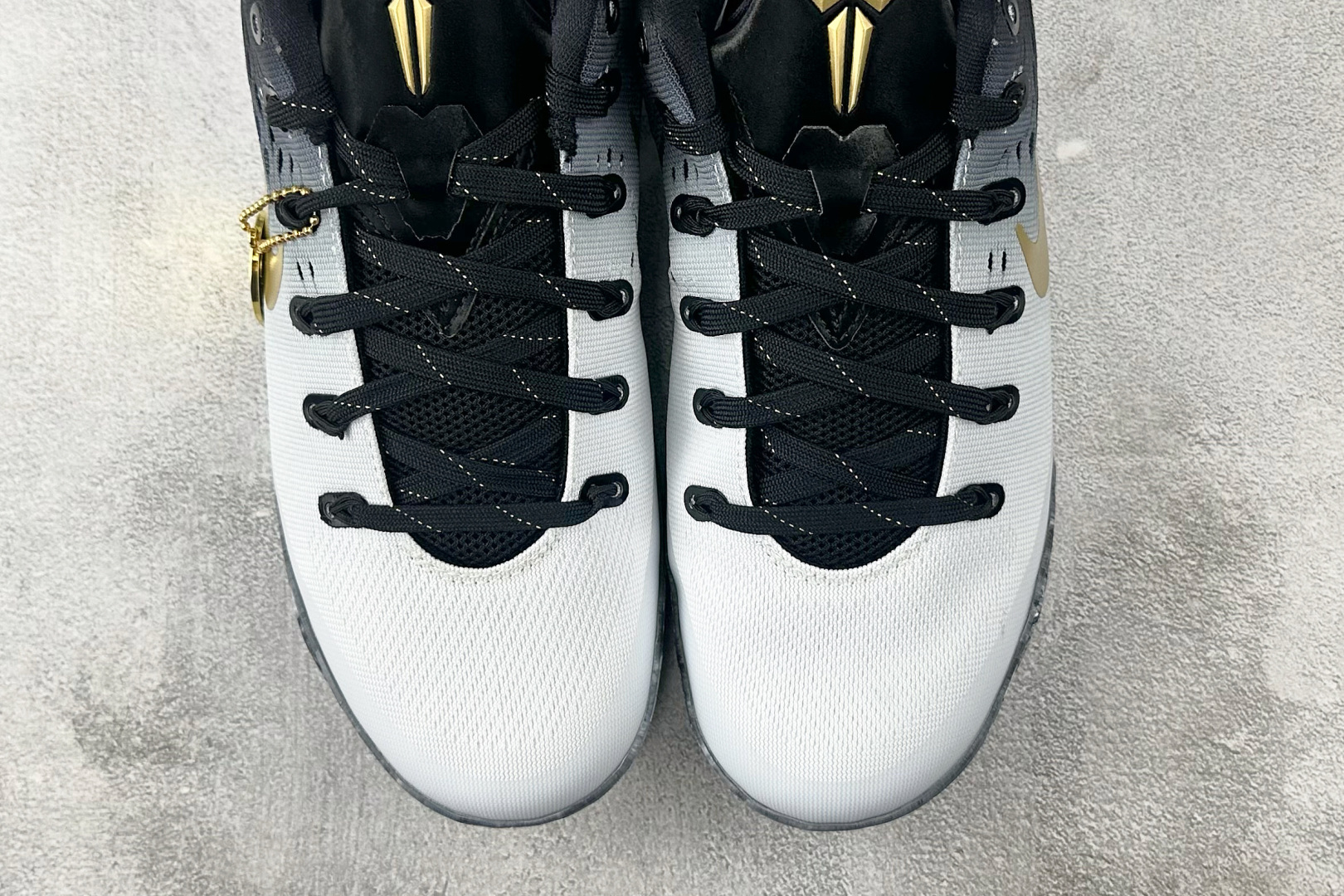 450 纯原生产线 Nike Kobe 9 EM 黑白色 FZ7333-002