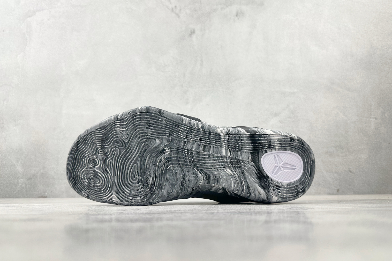 450 纯原生产线 Nike Kobe 9 EM 黑白色 FZ7333-002