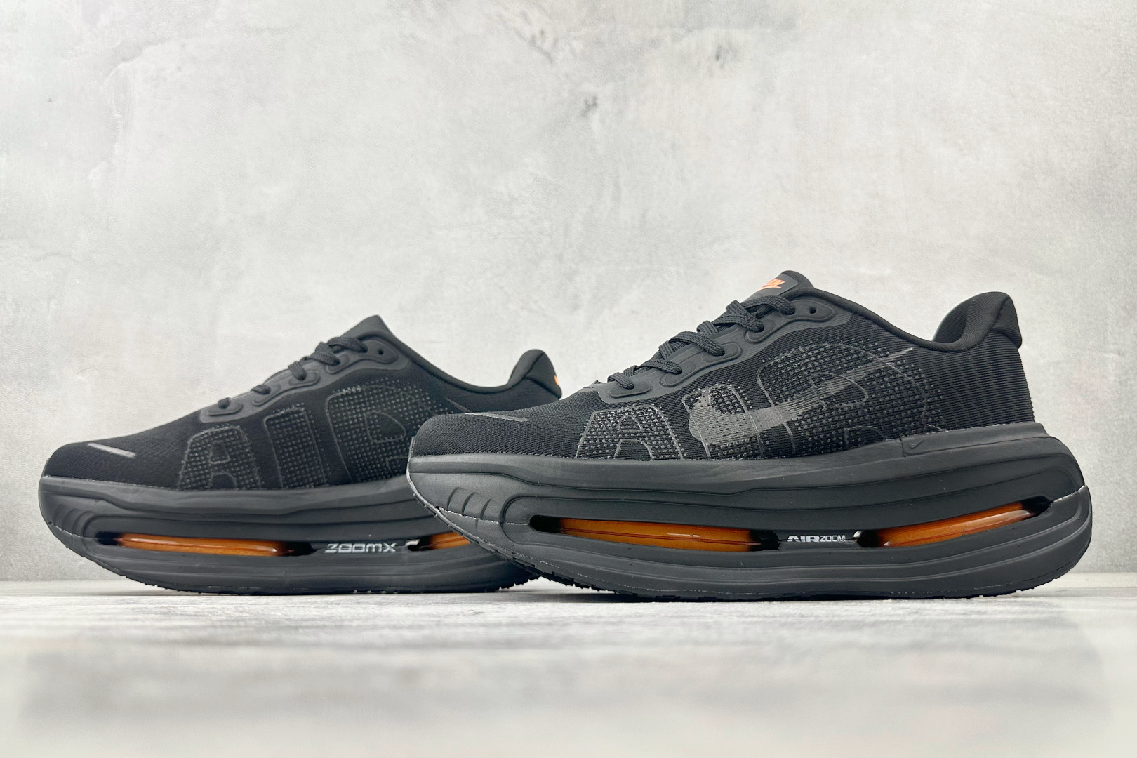 220 Nike Vomero Vomero Premium 黑色 HQ2050-622