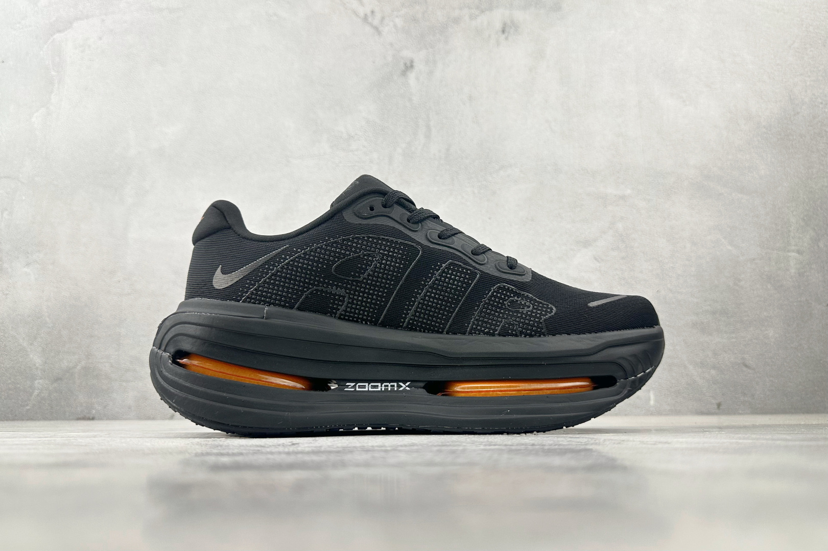 220 Nike Vomero Vomero Premium 黑色 HQ2050-622