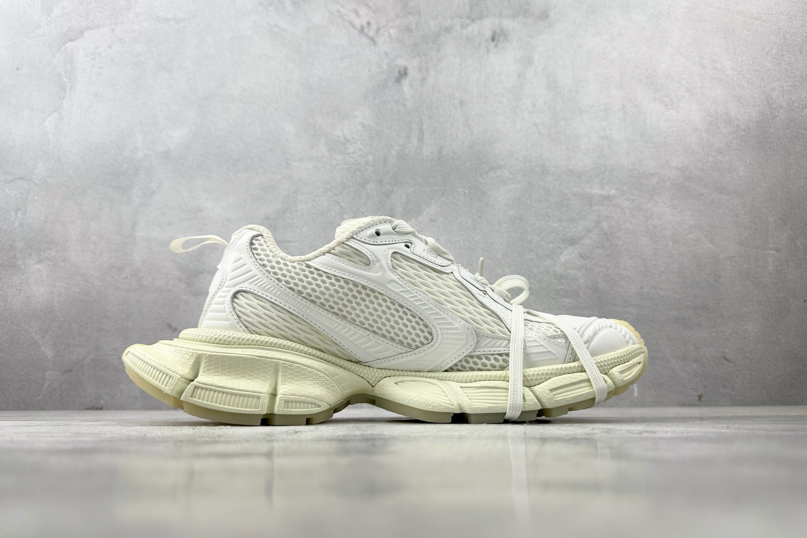 250 Balenciaga巴黎世家 3XL 白色 734731W3XLG9001