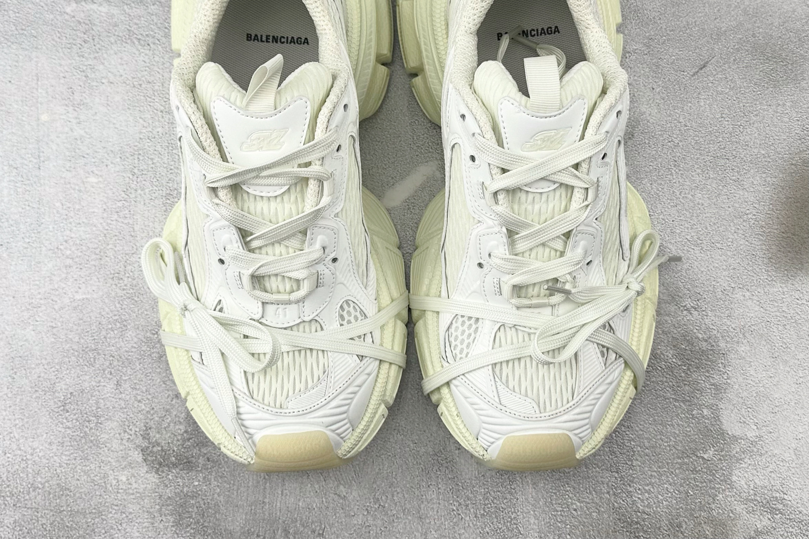 250 Balenciaga巴黎世家 3XL 白色 734731W3XLG9001