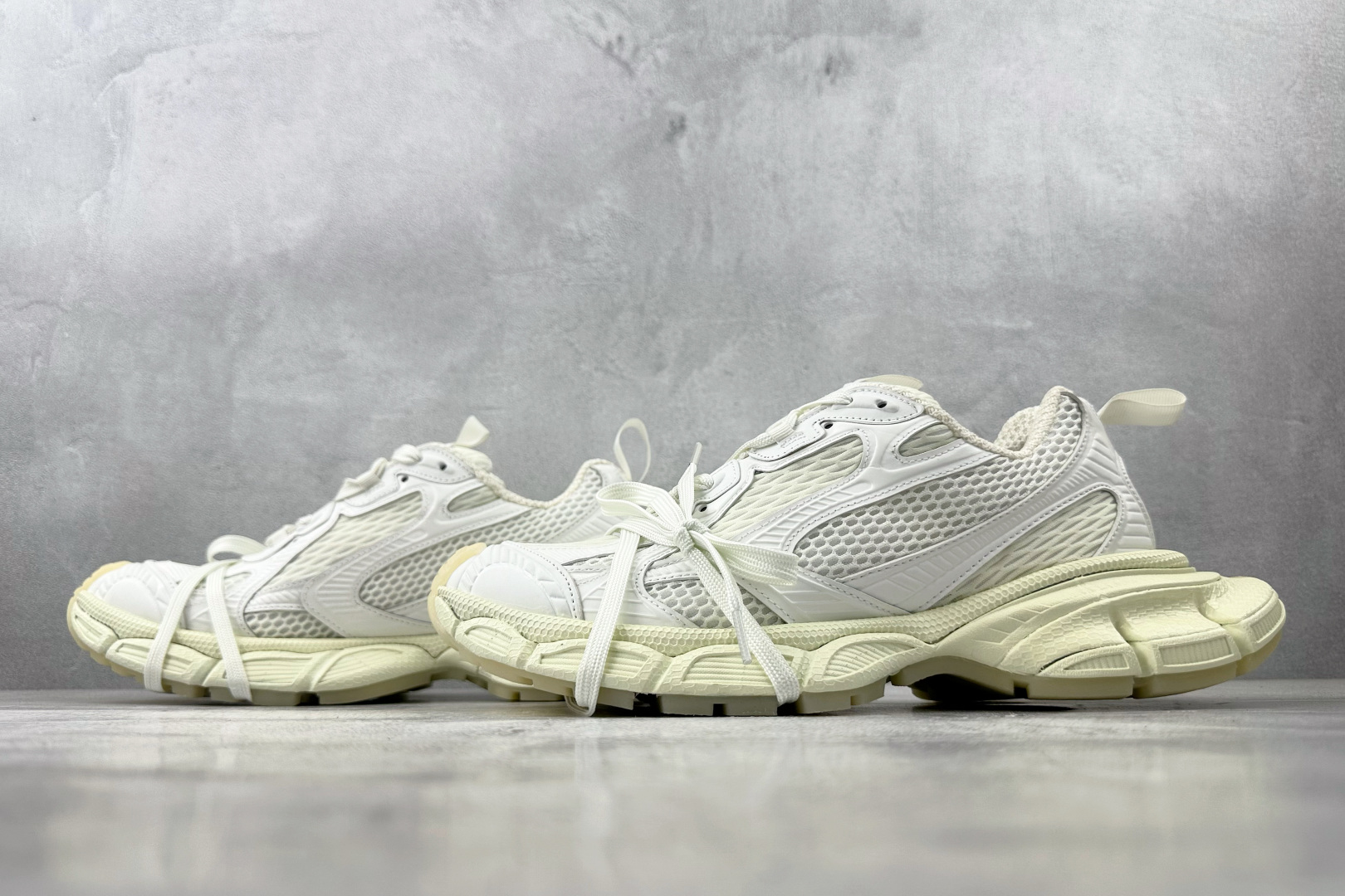 250 Balenciaga巴黎世家 3XL 白色 734731W3XLG9001