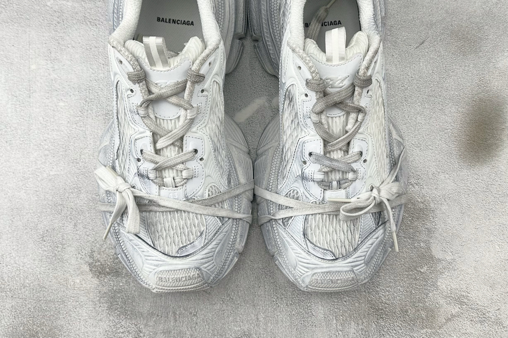 250 Balenciaga巴黎世家 3XL 银色 734734WTRMH9080